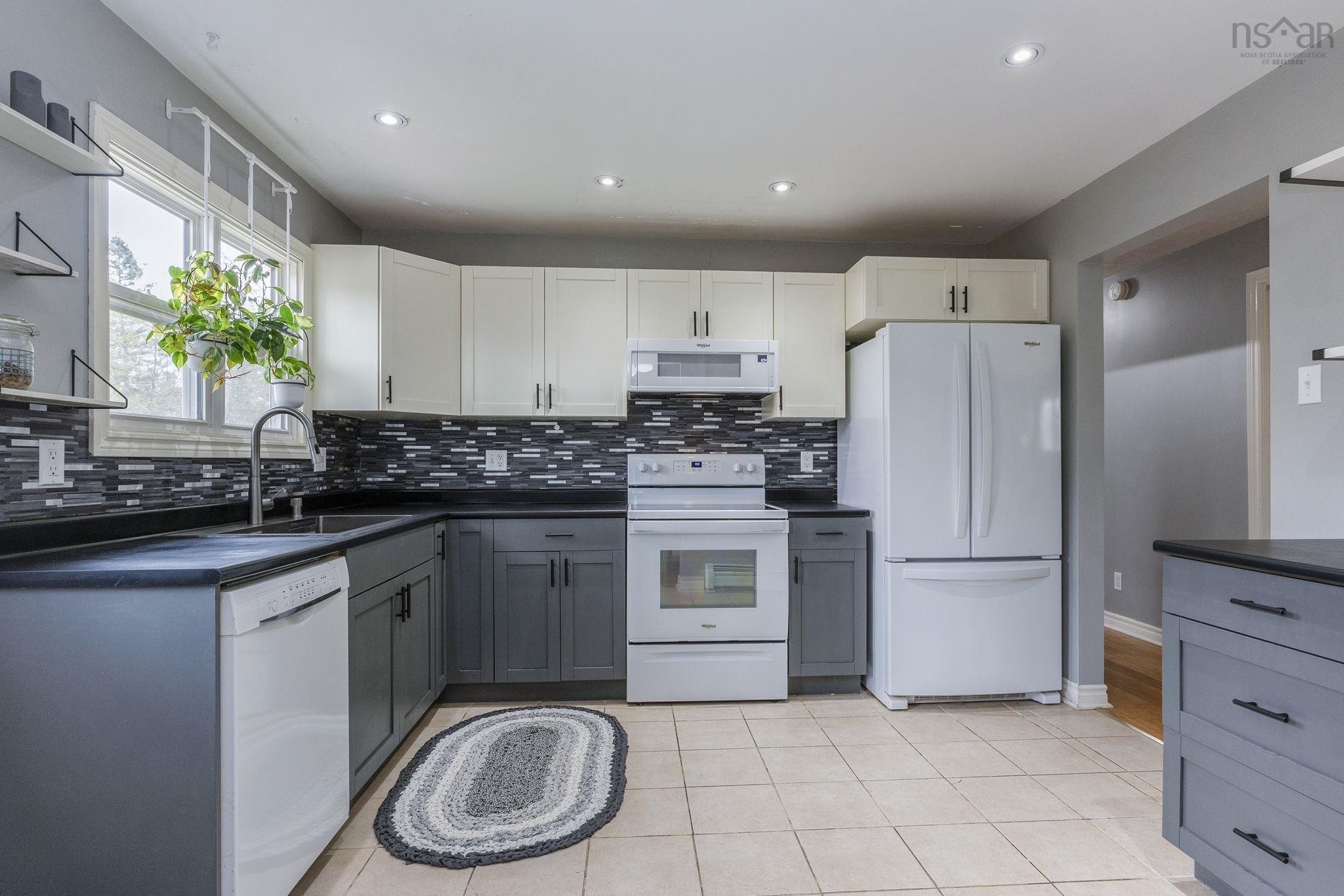 $399,000.00: 874 Dalmation Drive, Greenwood