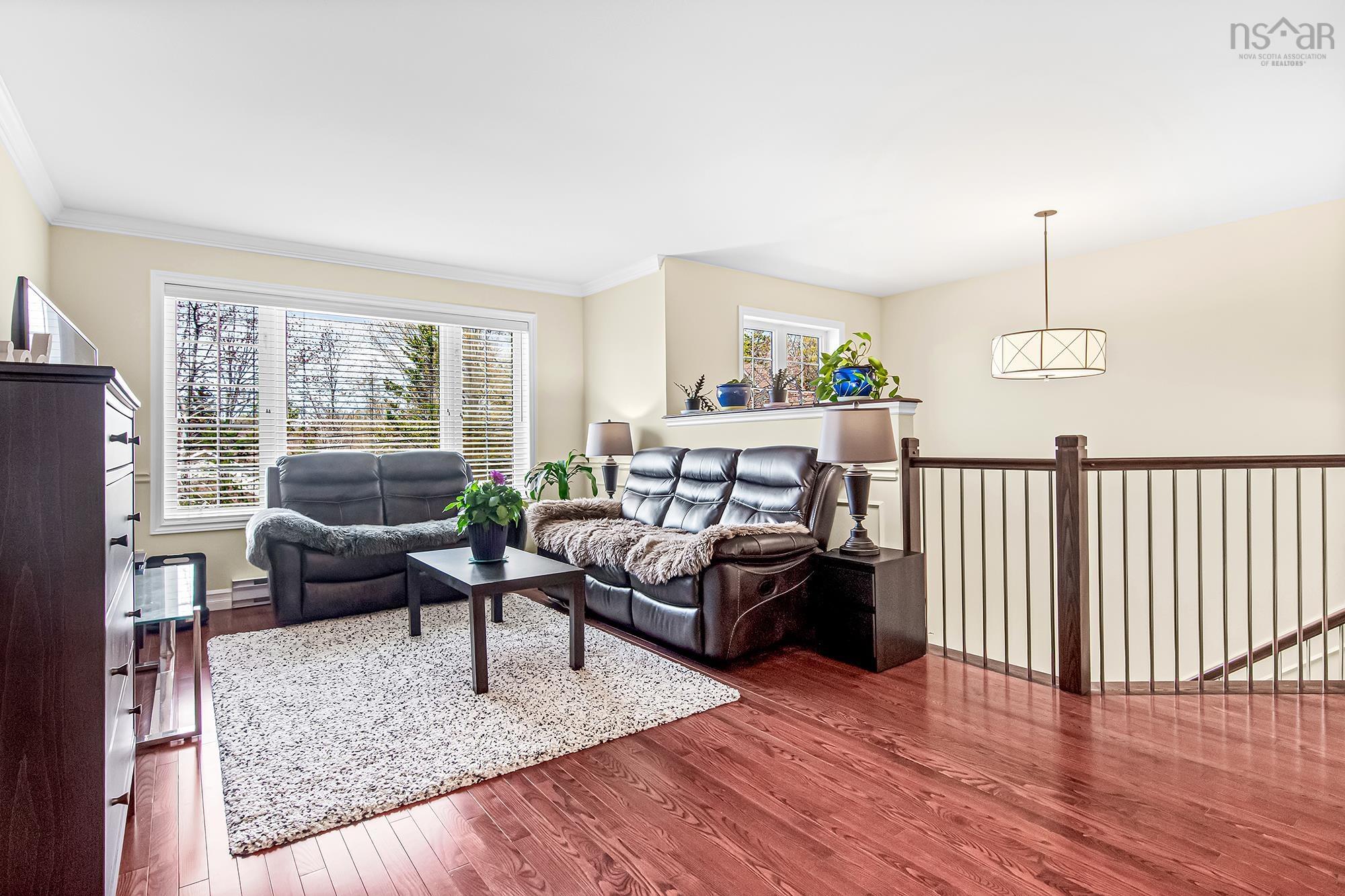 $969,000.00: 91 Ridgevale Drive, Bedford