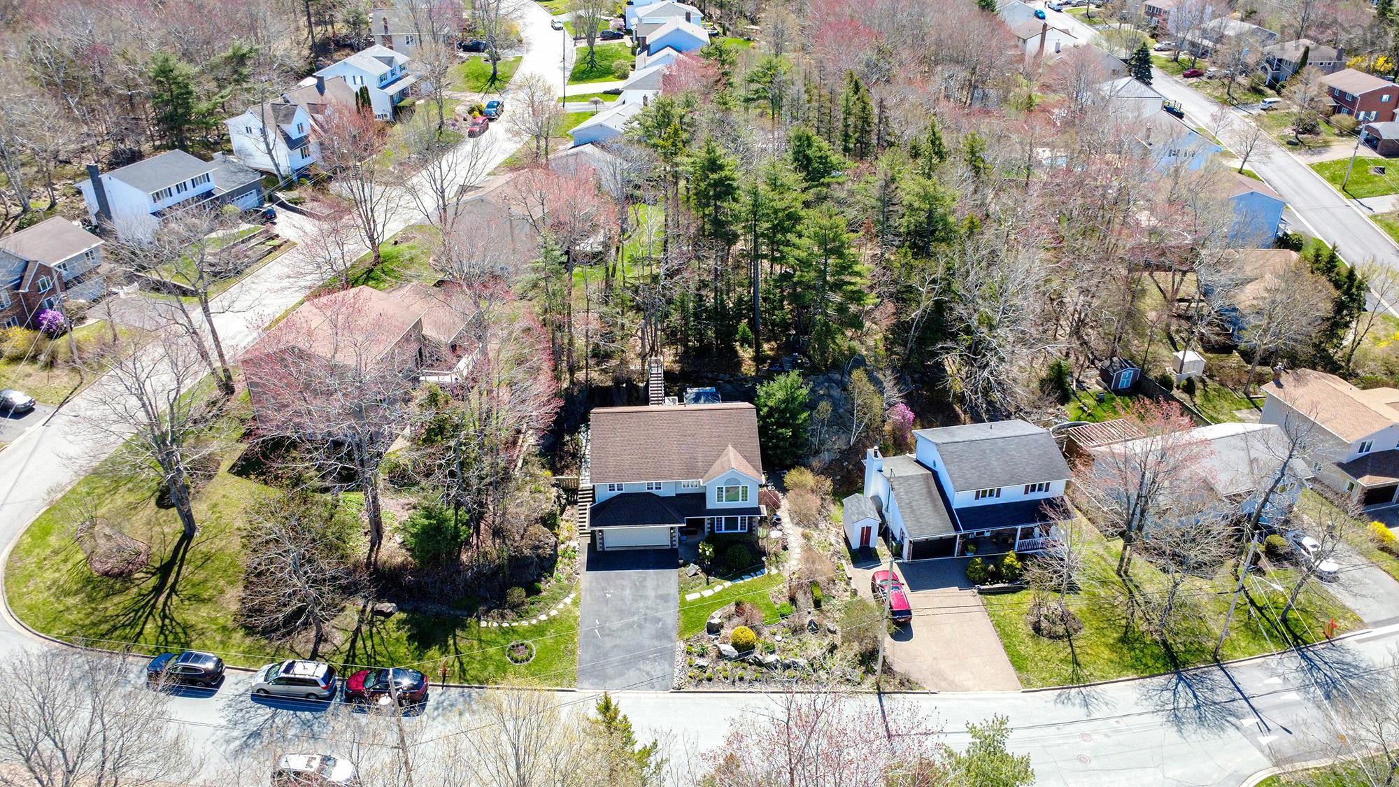 $969,000.00: 91 Ridgevale Drive, Bedford