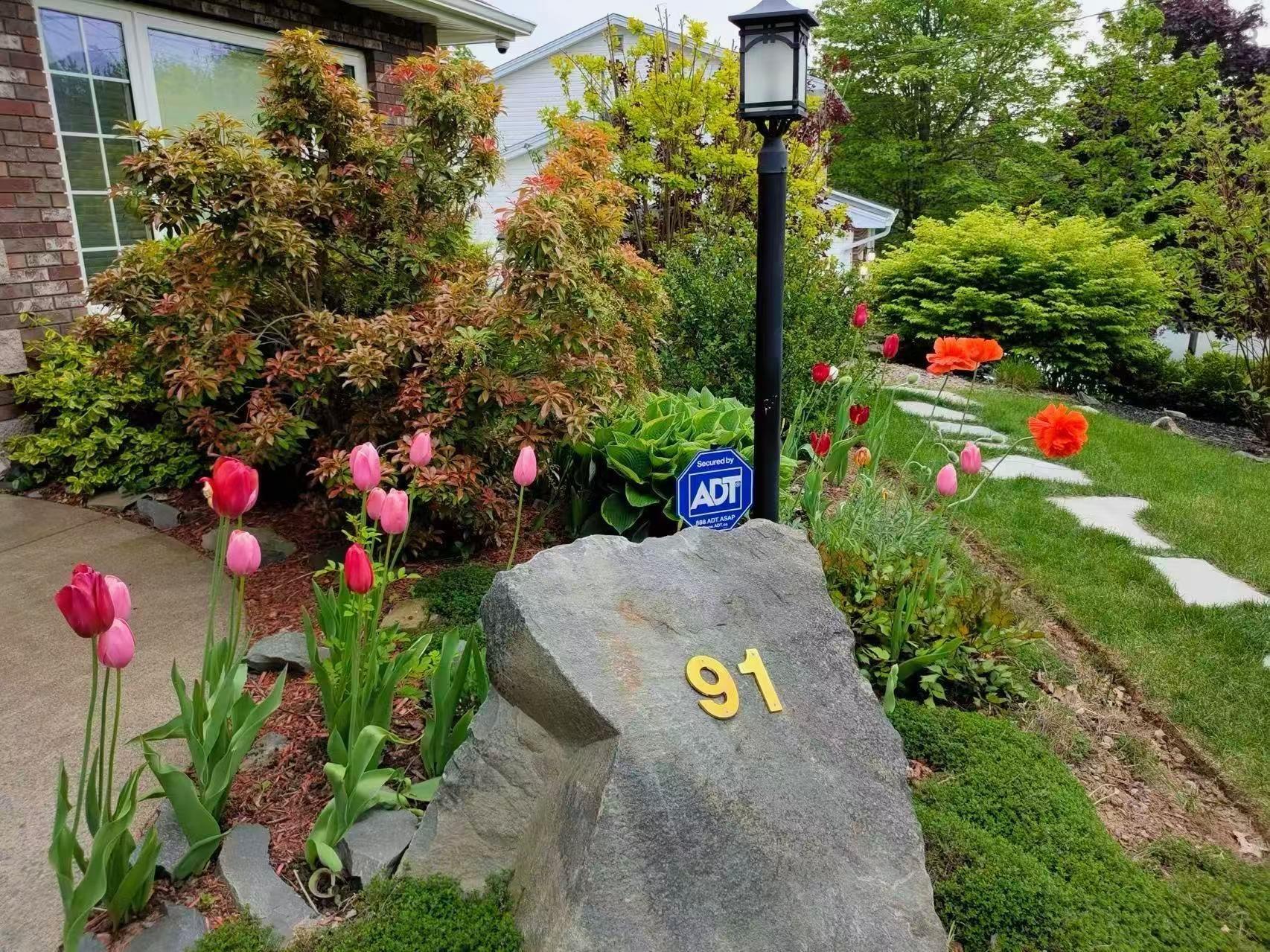 $969,000.00: 91 Ridgevale Drive, Bedford