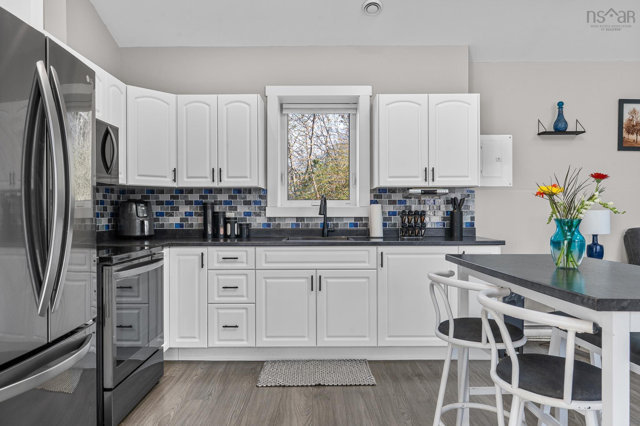 $689,900.00: 12 Wamphray Crescent, Dartmouth