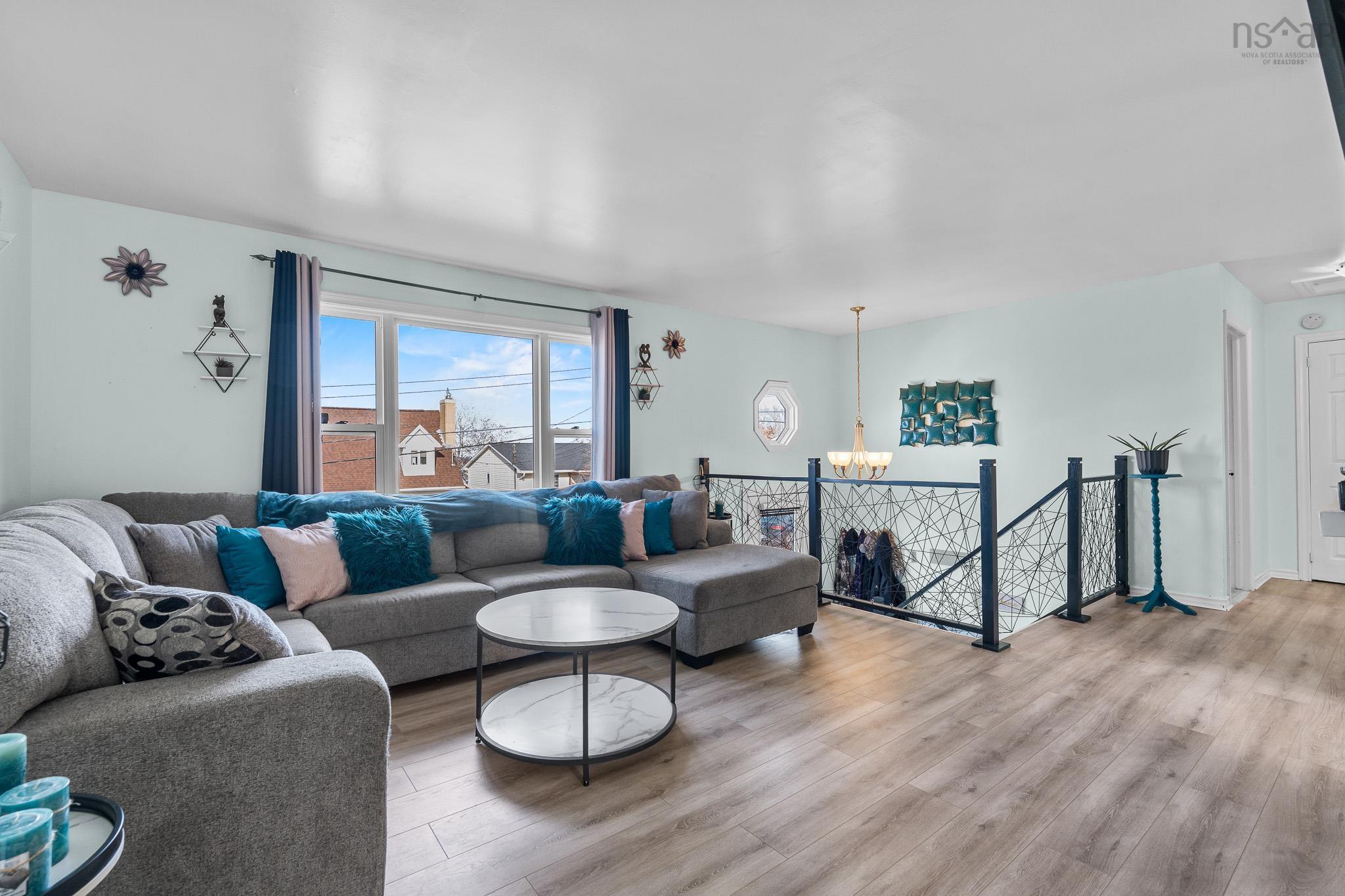 $689,900.00: 12 Wamphray Crescent, Dartmouth