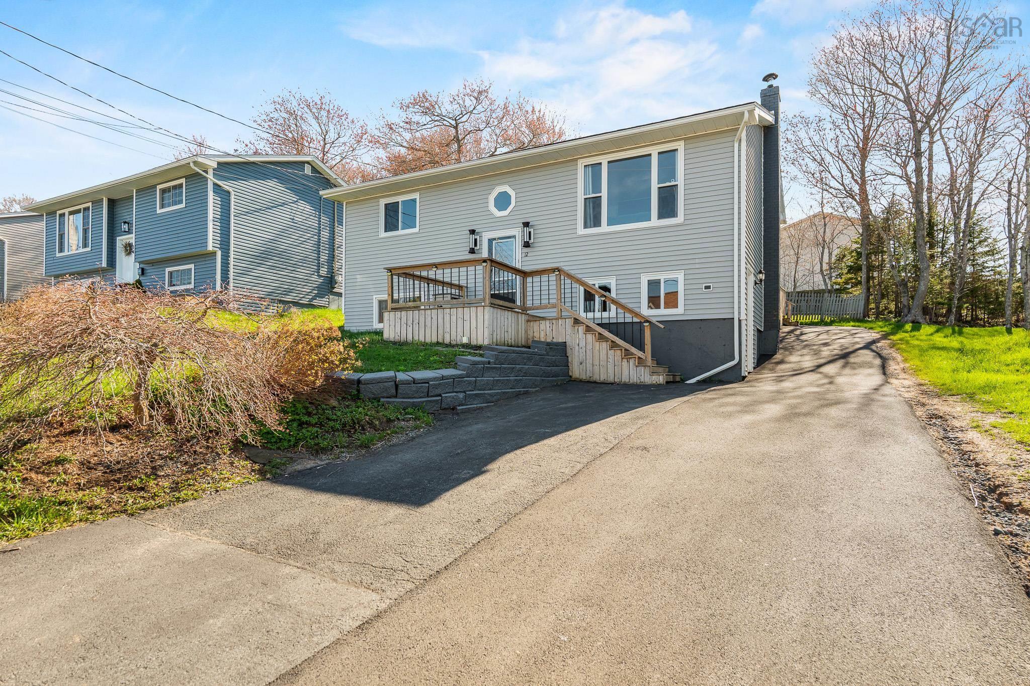 $689,900.00: 12 Wamphray Crescent, Dartmouth