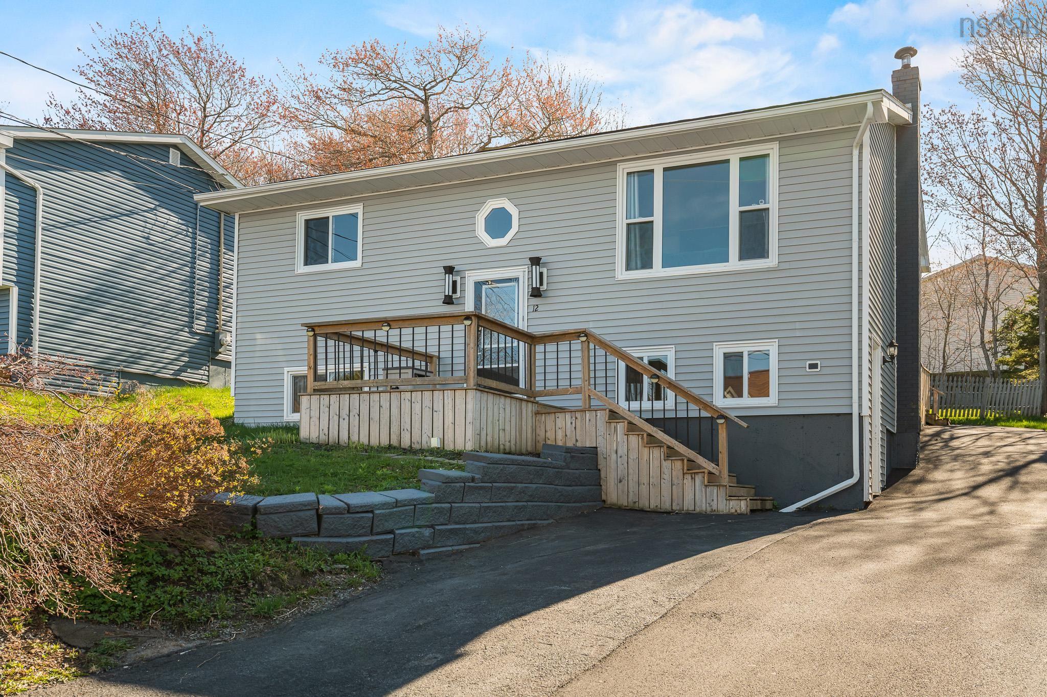 $689,900.00: 12 Wamphray Crescent, Dartmouth
