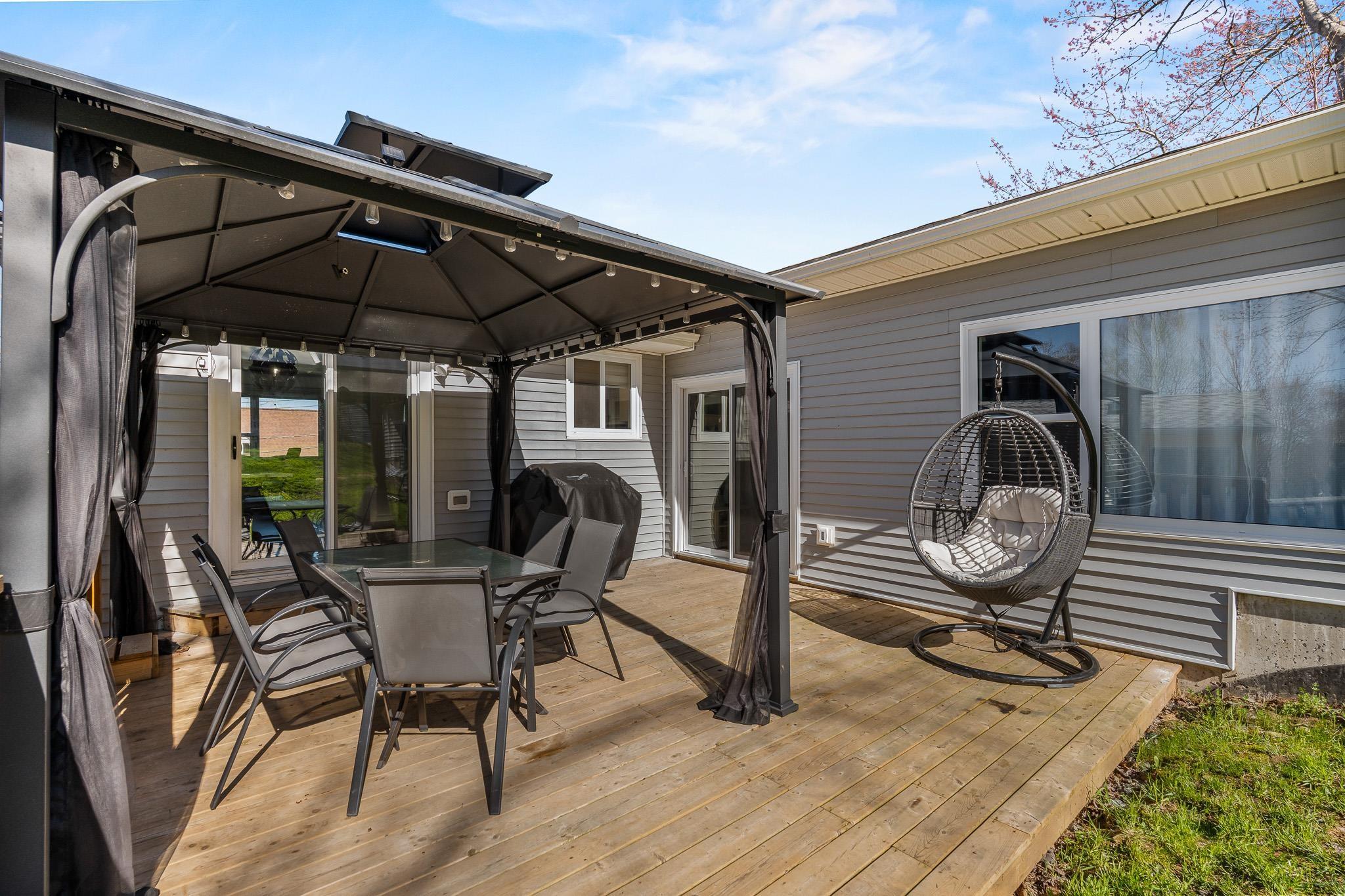 $689,900.00: 12 Wamphray Crescent, Dartmouth