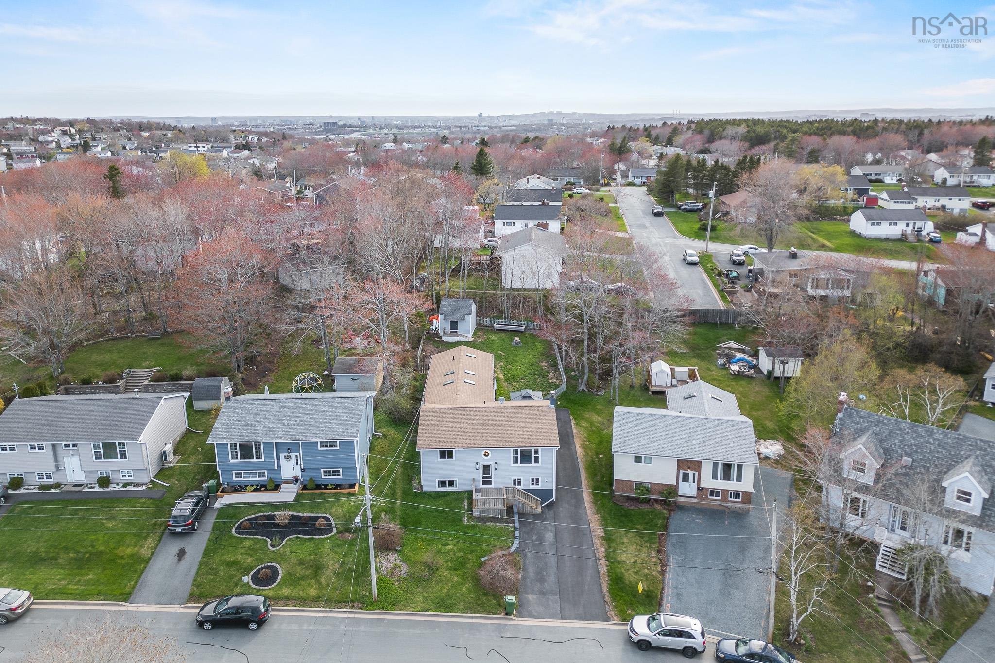 $689,900.00: 12 Wamphray Crescent, Dartmouth