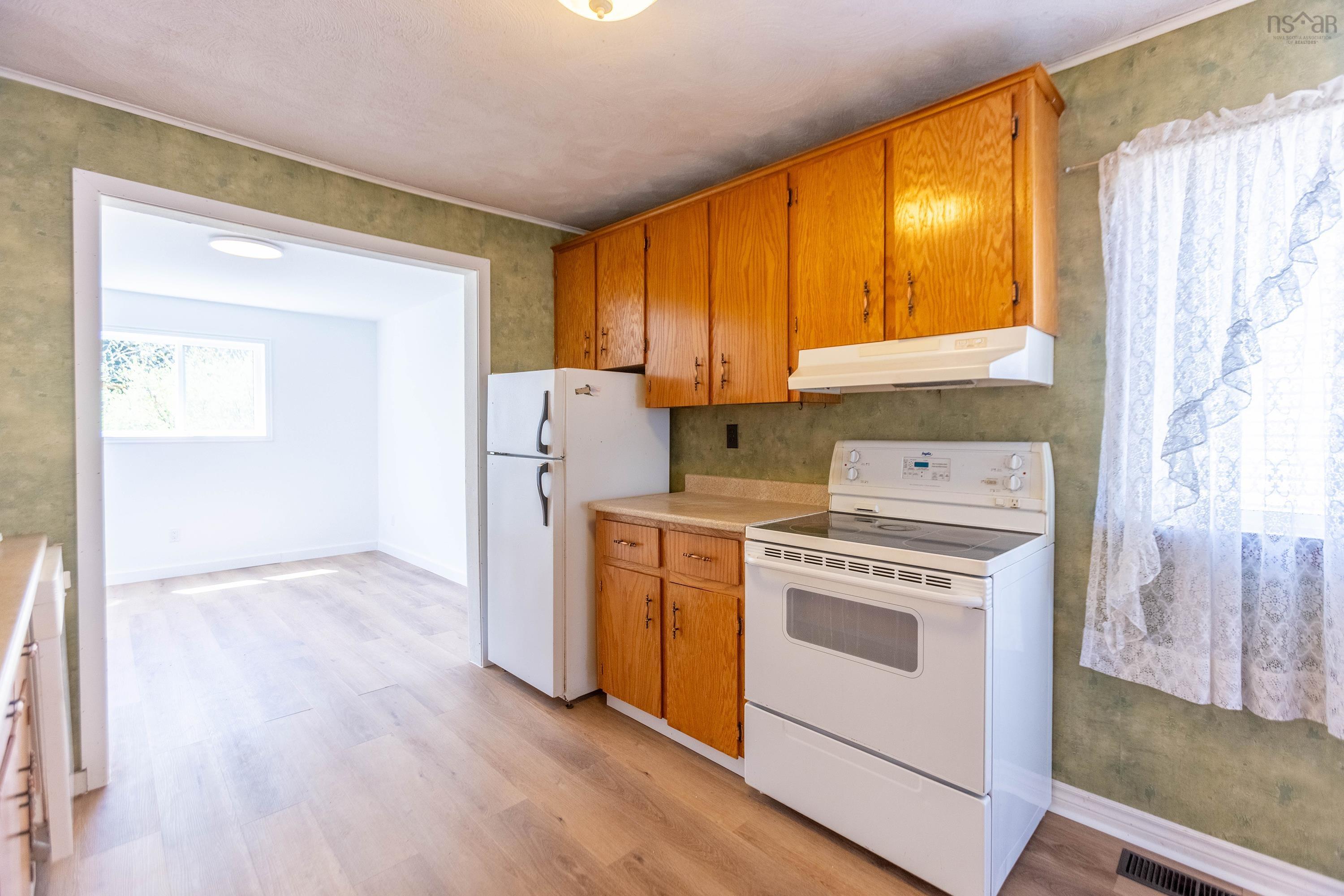 $224,900.00: 35 East Pleasant Street, Amherst