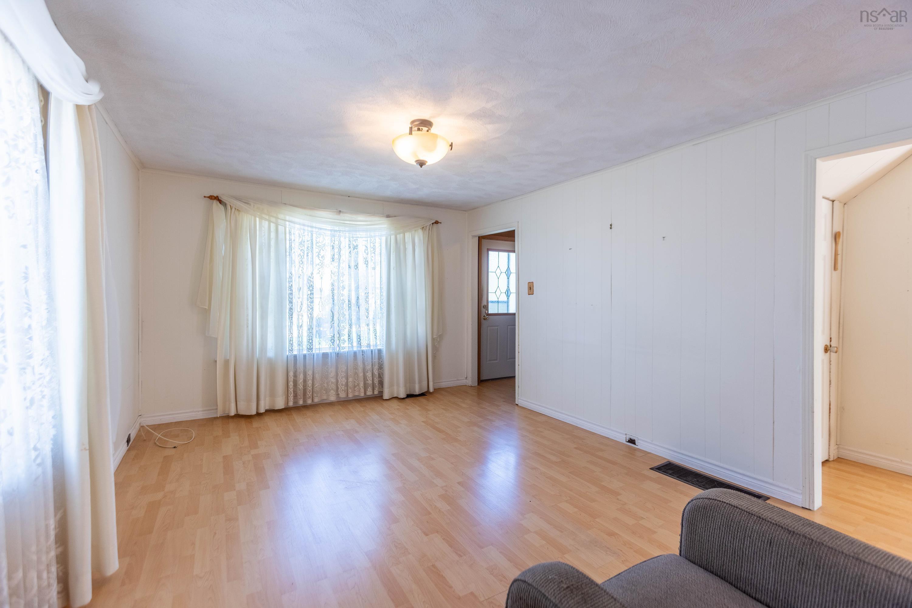 $224,900.00: 35 East Pleasant Street, Amherst