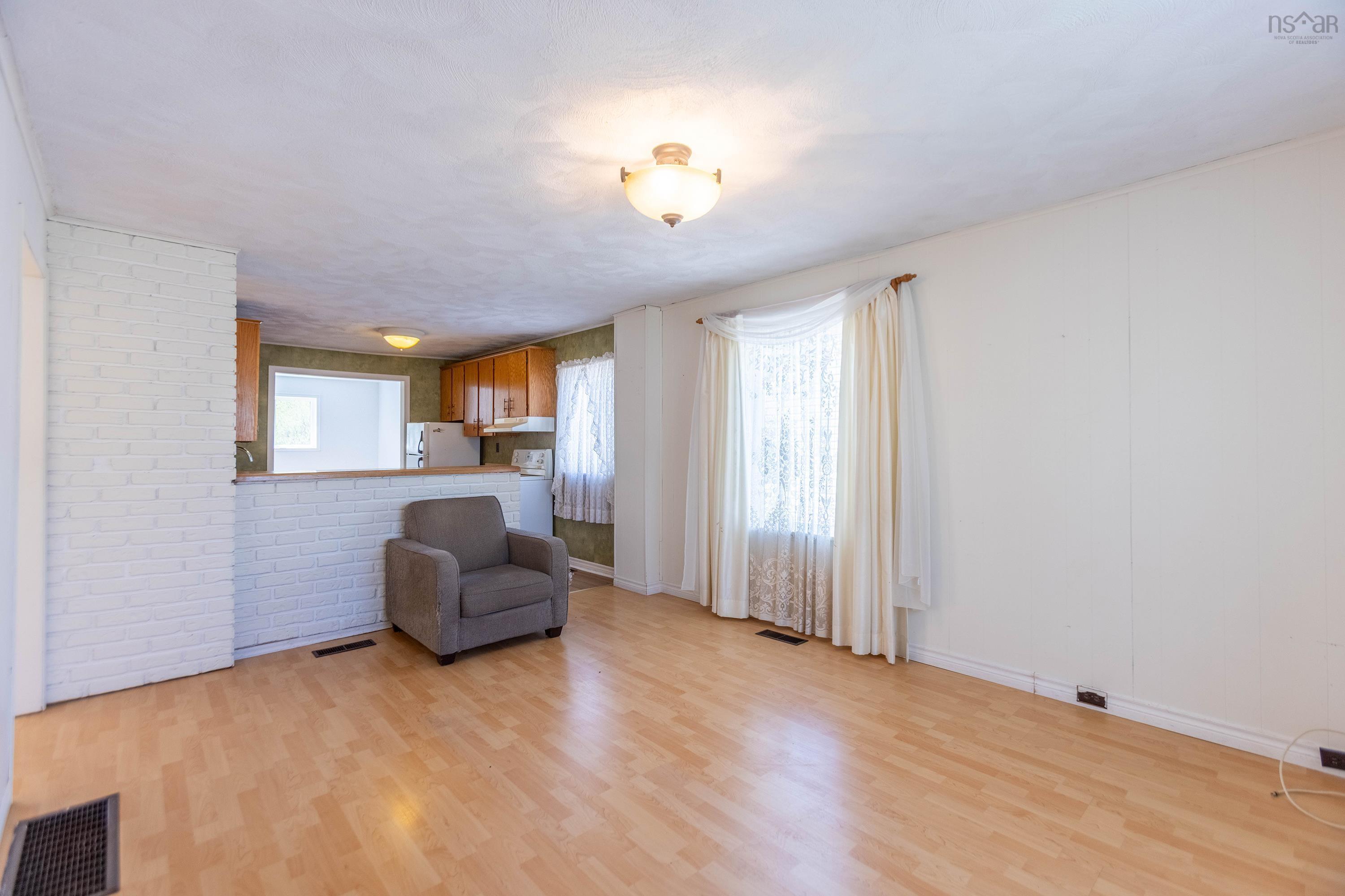 $224,900.00: 35 East Pleasant Street, Amherst