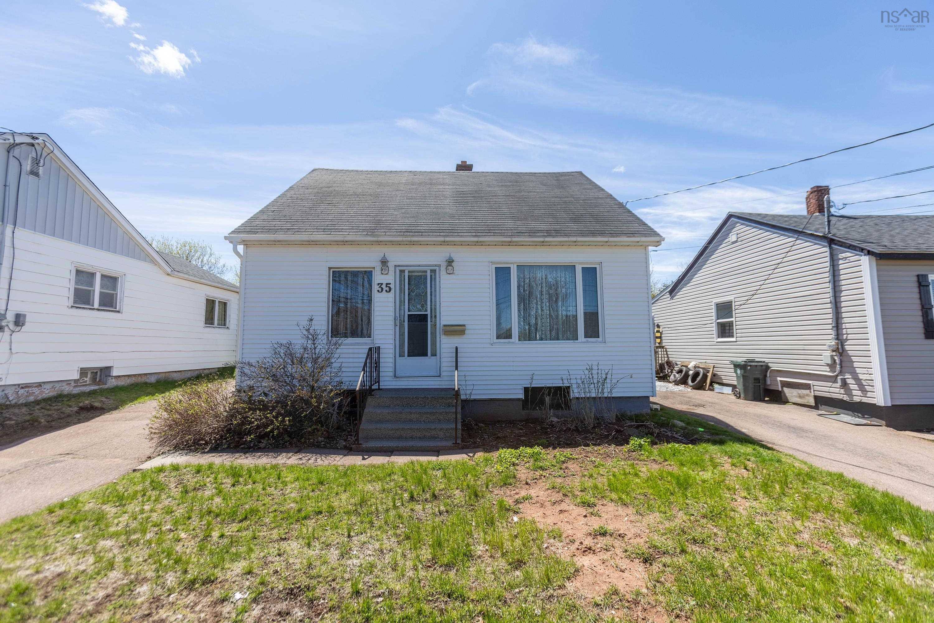 $224,900.00: 35 East Pleasant Street, Amherst