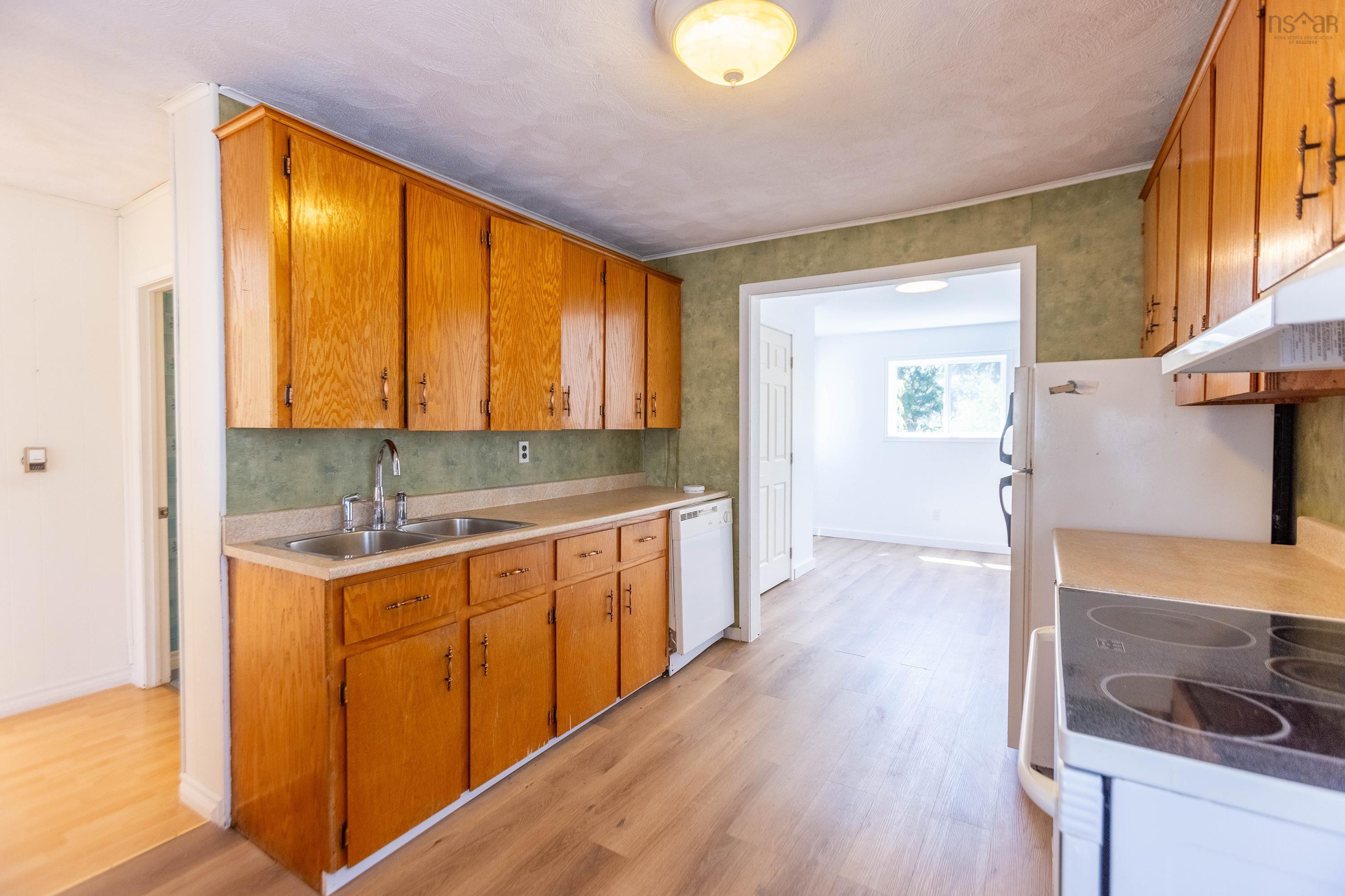 $224,900.00: 35 East Pleasant Street, Amherst