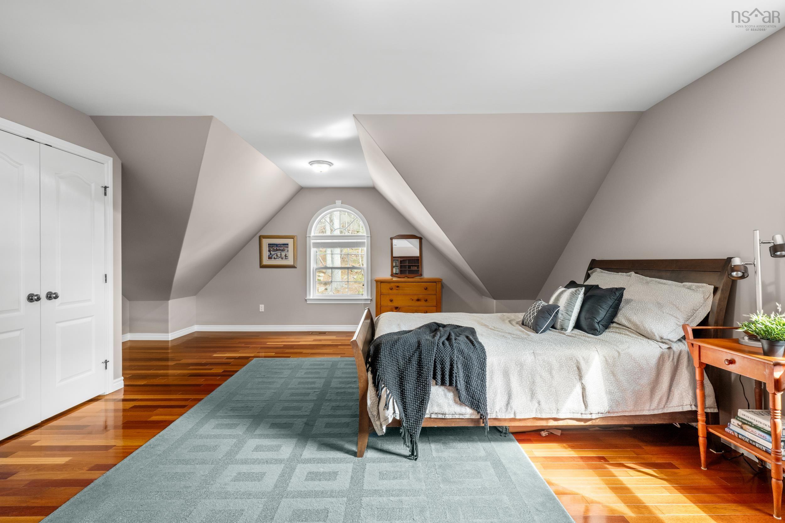 $2,495,000.00: 981 Shore Drive, Bedford