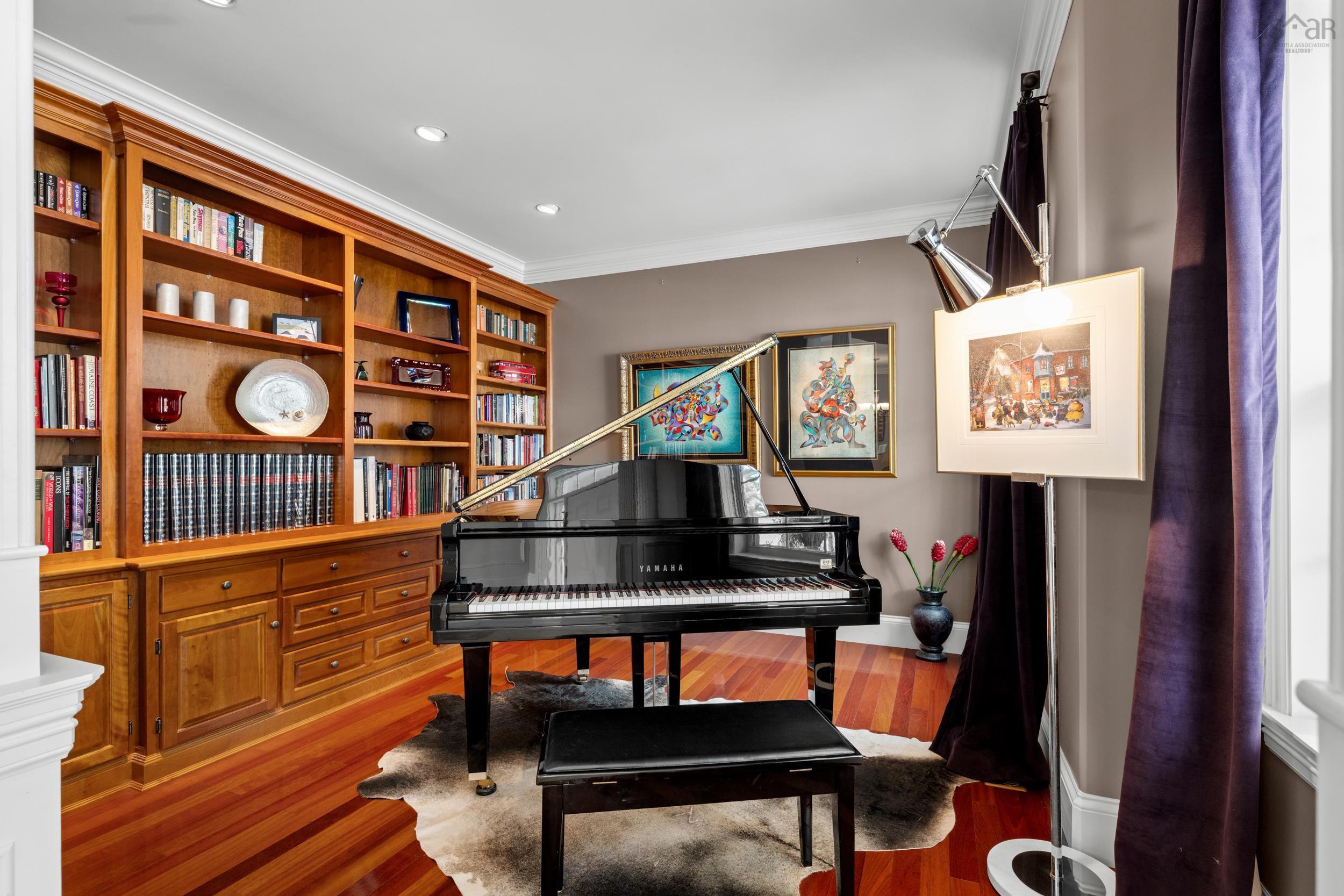 $2,495,000.00: 981 Shore Drive, Bedford