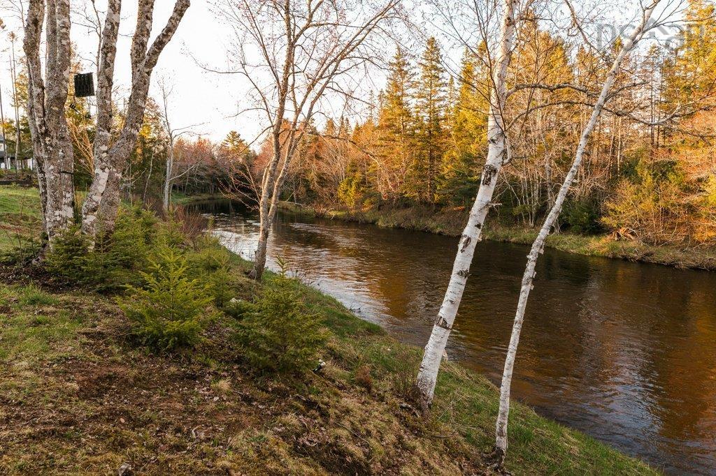 $1,100,000.00: 14 River Country Drive, Nine Mile River