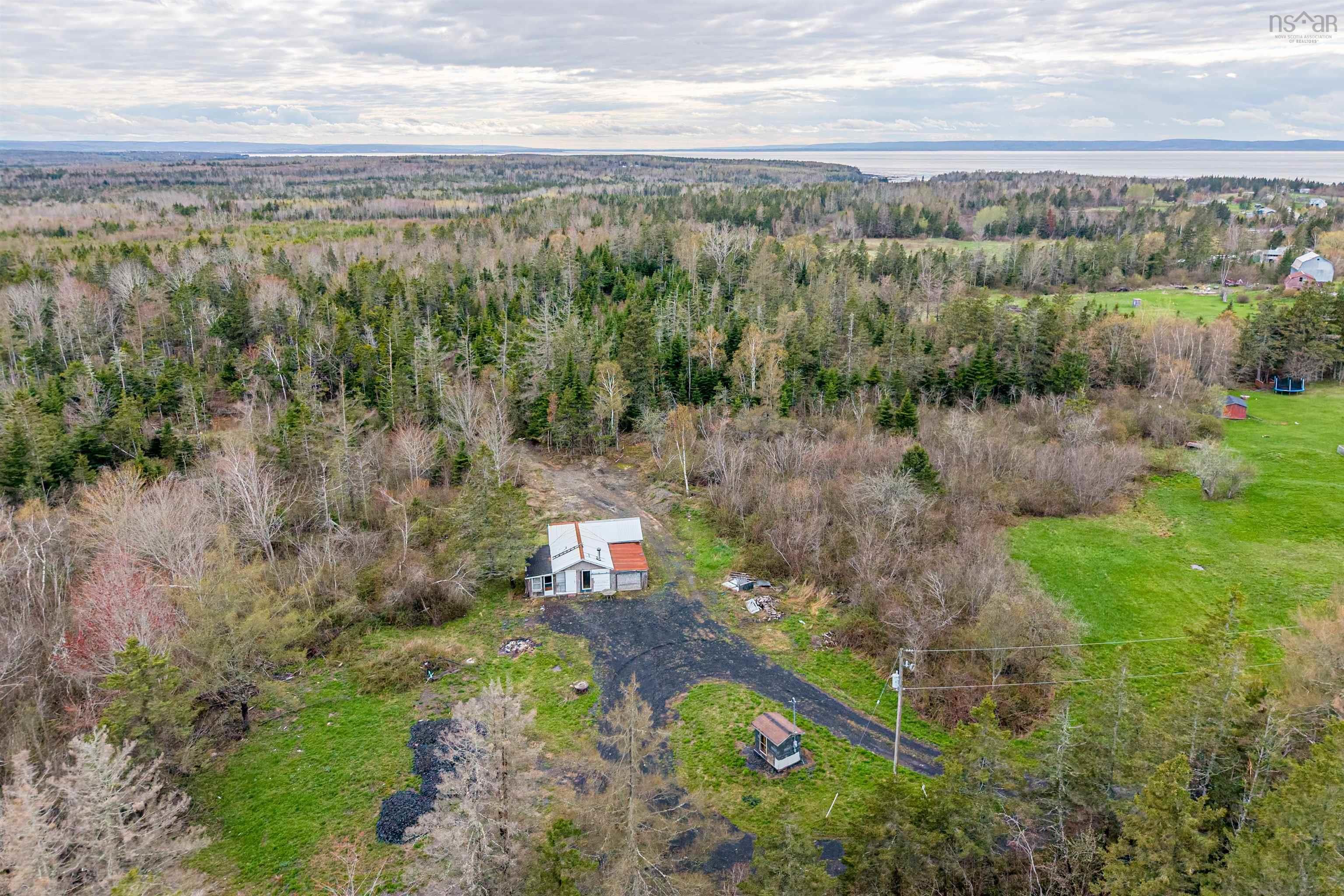 $175,000.00: 7942 Highway 215, Cambridge