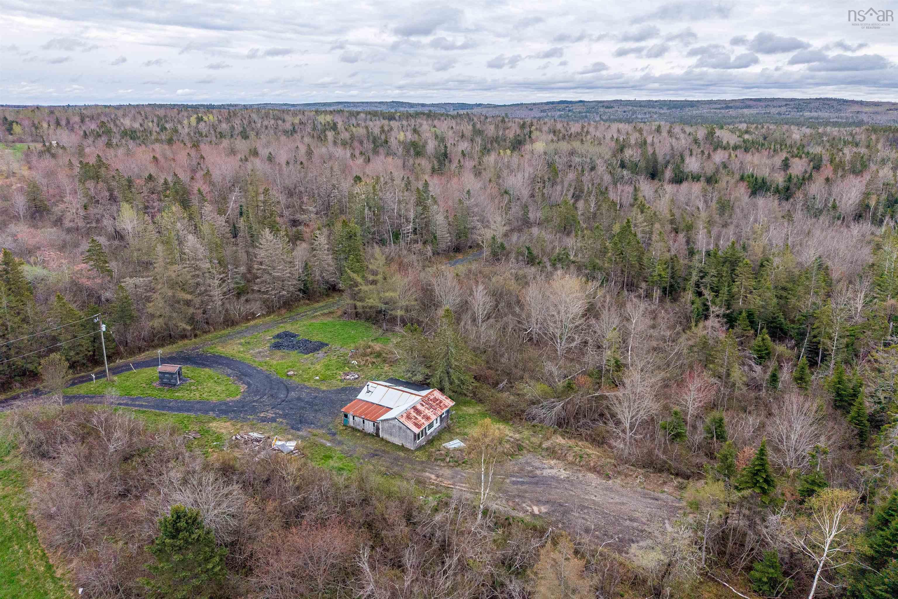 $175,000.00: 7942 Highway 215, Cambridge