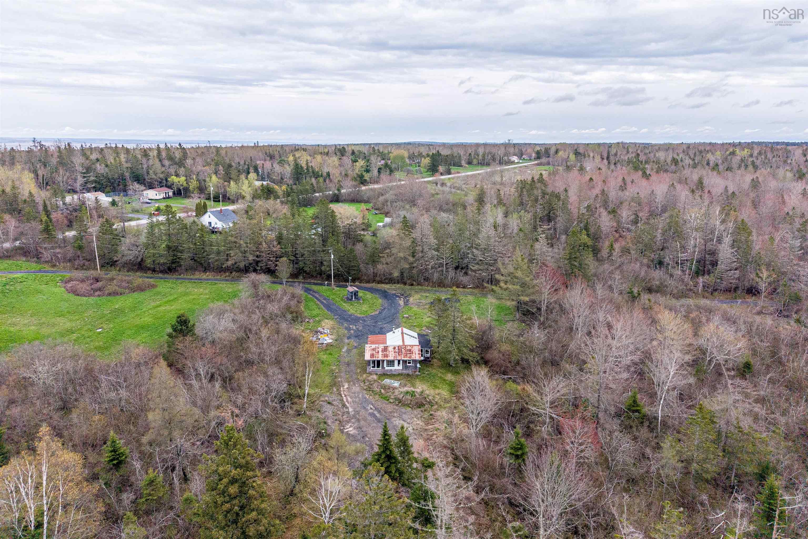 $175,000.00: 7942 Highway 215, Cambridge