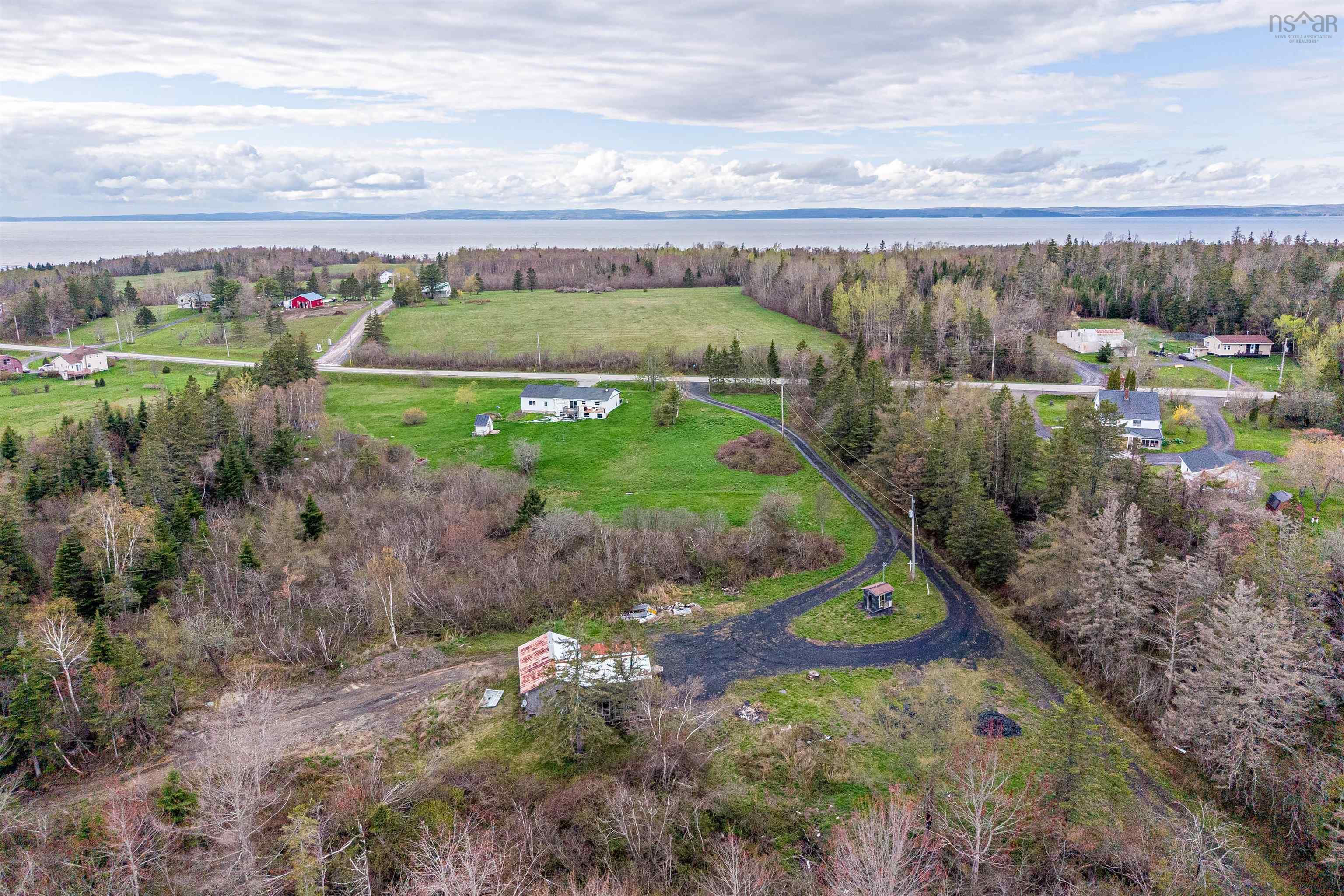 $175,000.00: 7942 Highway 215, Cambridge
