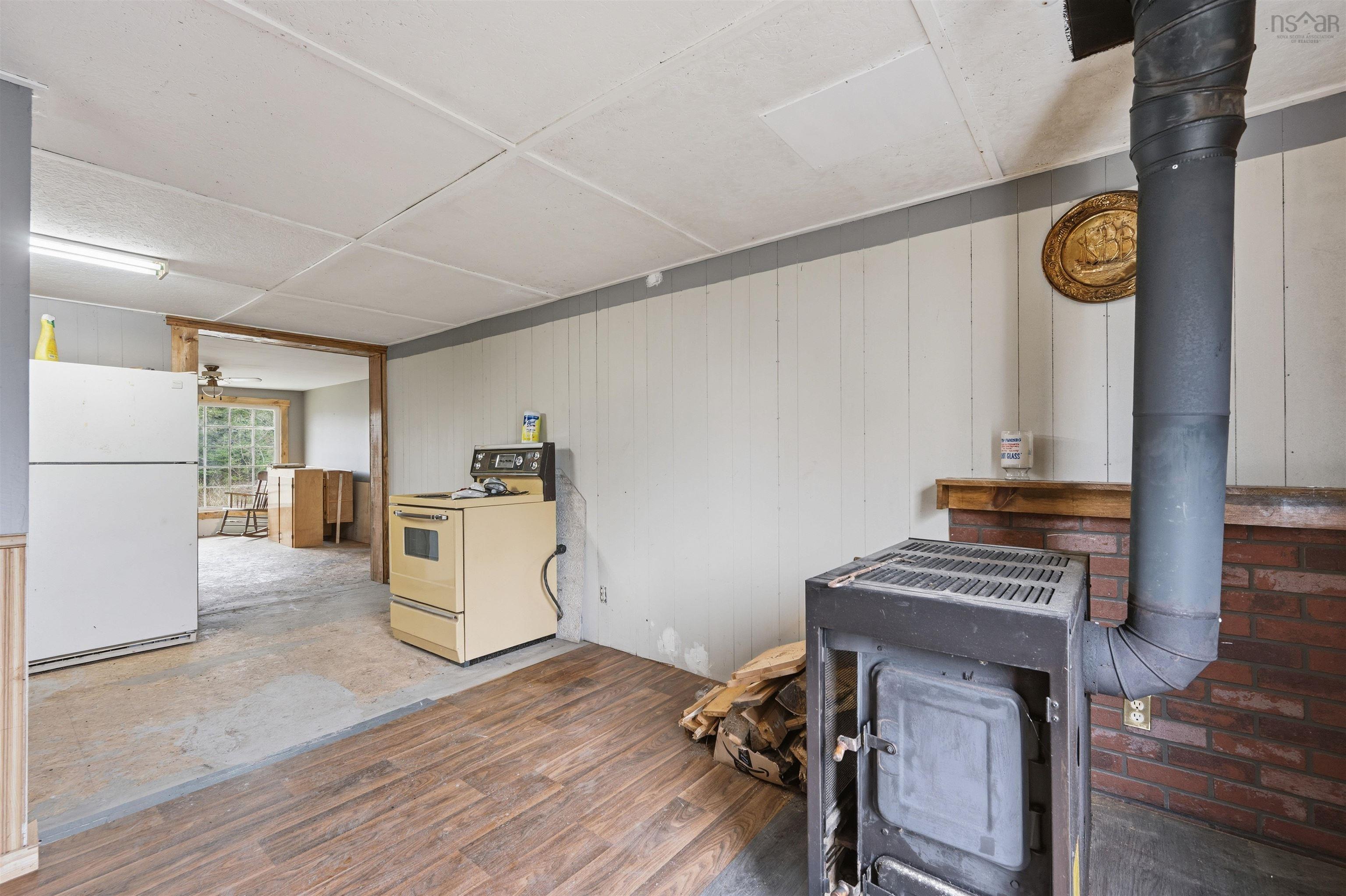 $175,000.00: 7942 Highway 215, Cambridge
