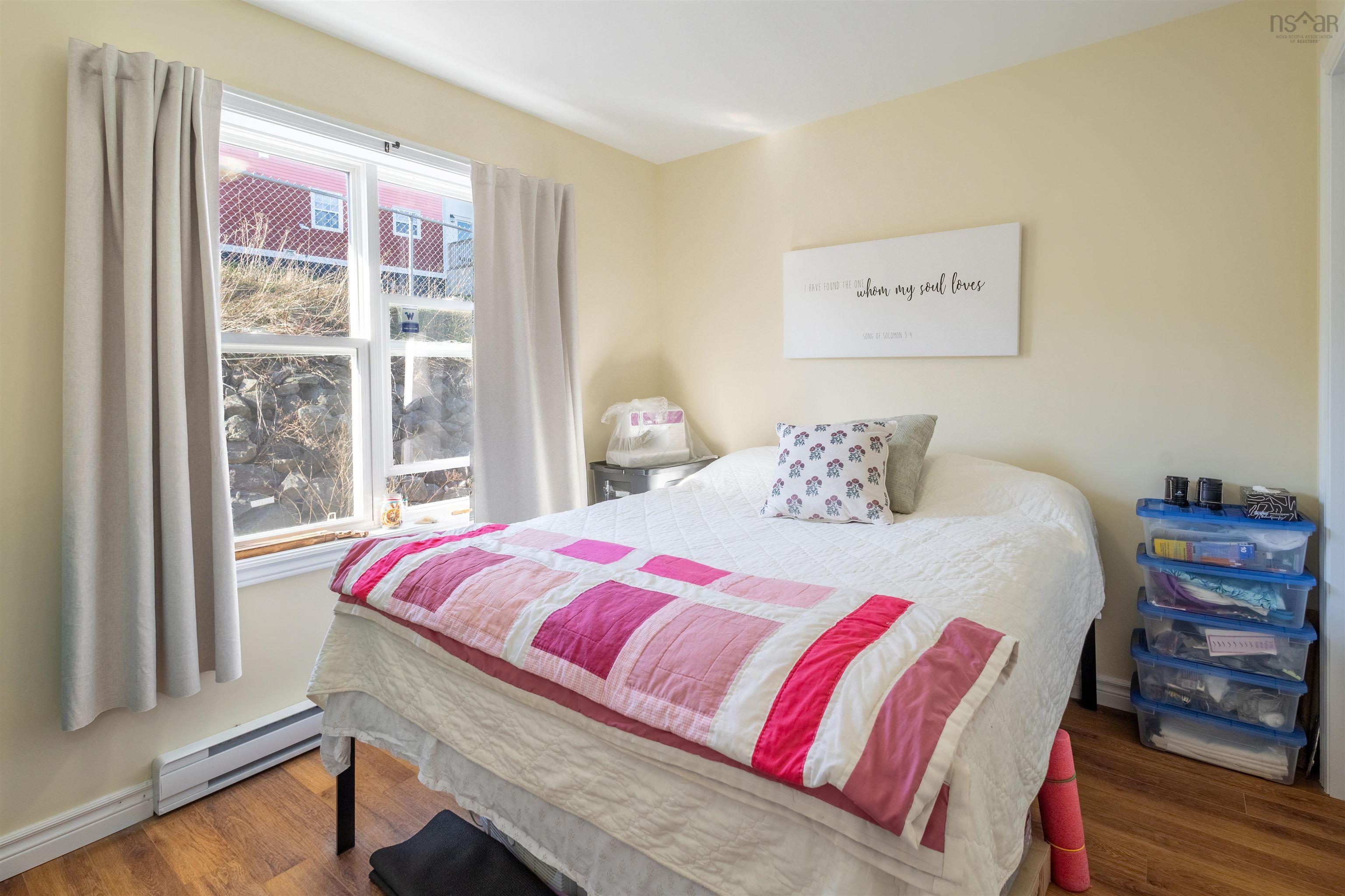 $1,050,000.00: 28 George Street, North Sydney