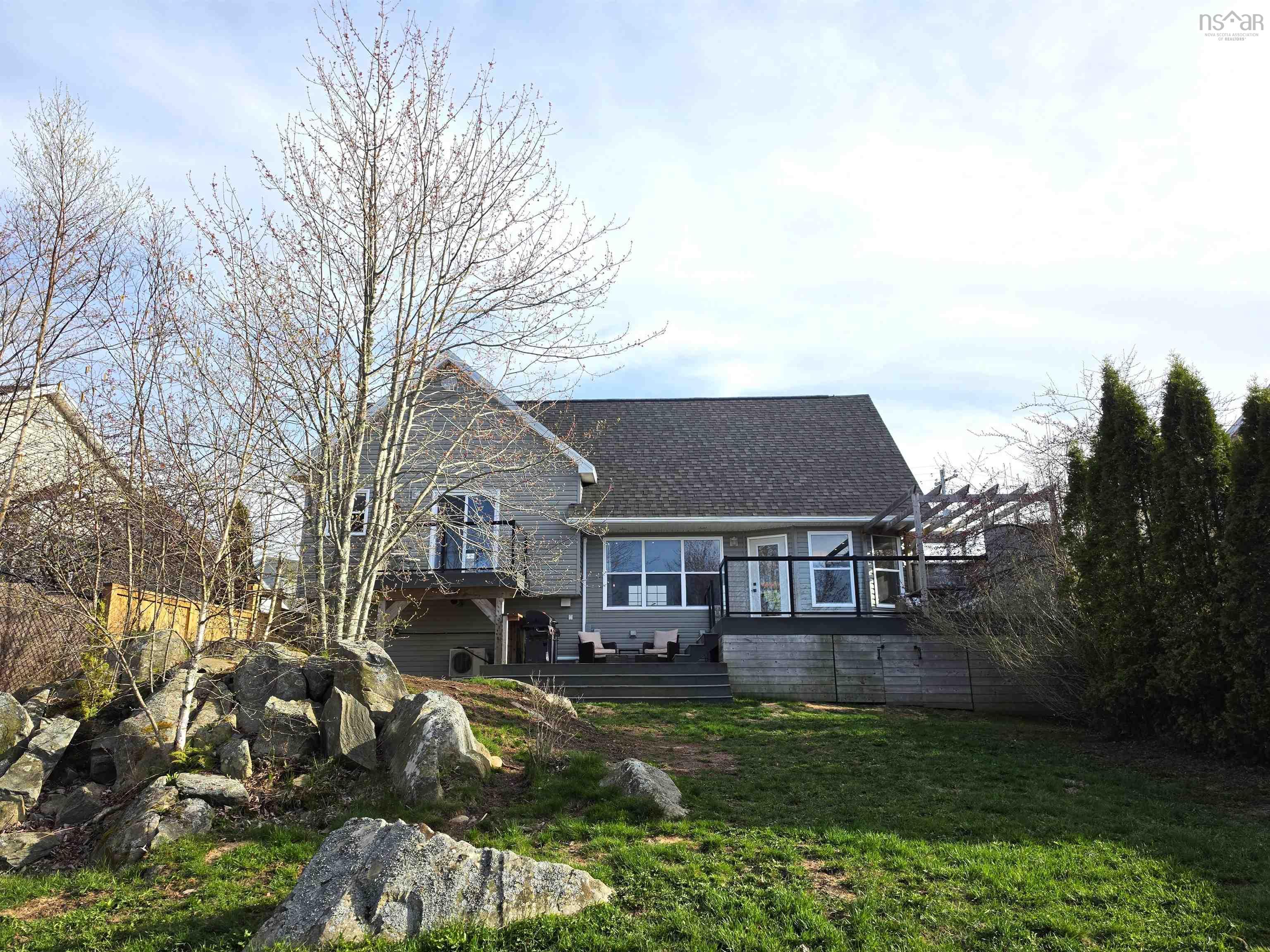 $879,900.00: 34 Lakeridge Crescent, Colby South