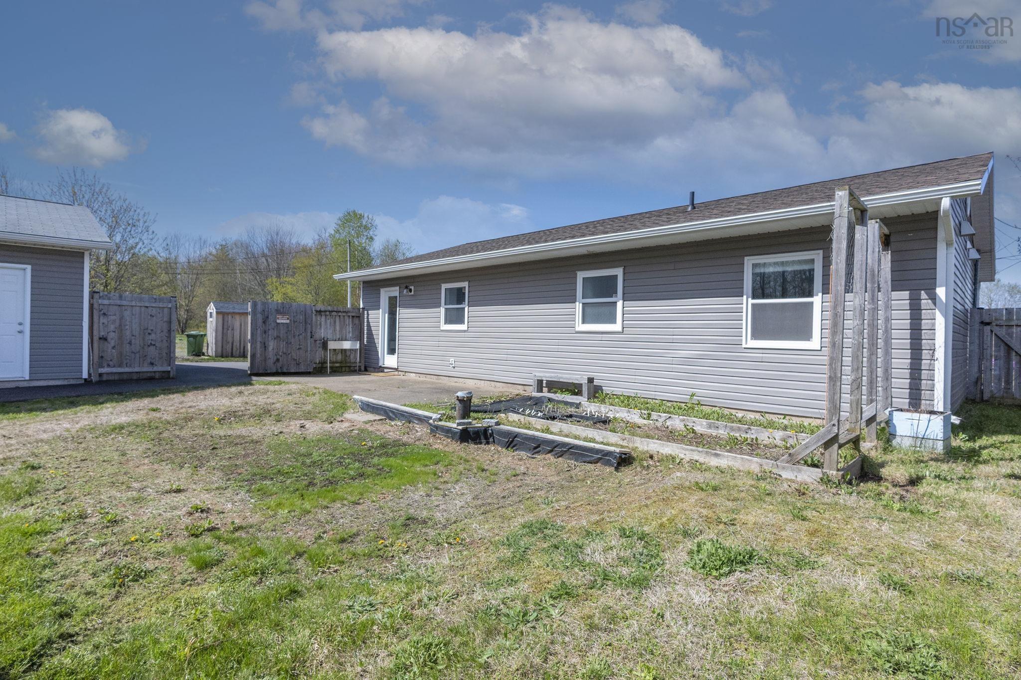 $410,000.00: 1134 ANDRINGA Drive, Cambridge