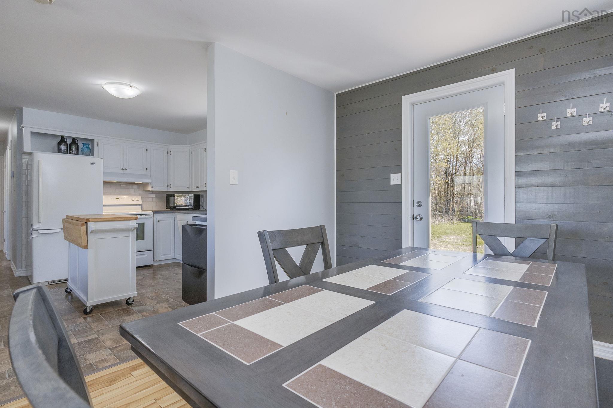 $410,000.00: 1134 ANDRINGA Drive, Cambridge