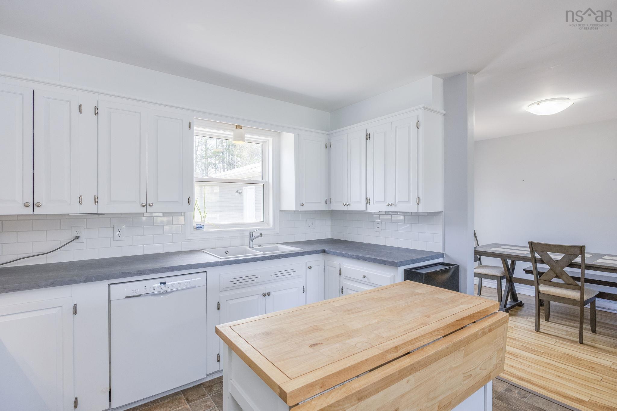 $410,000.00: 1134 ANDRINGA Drive, Cambridge