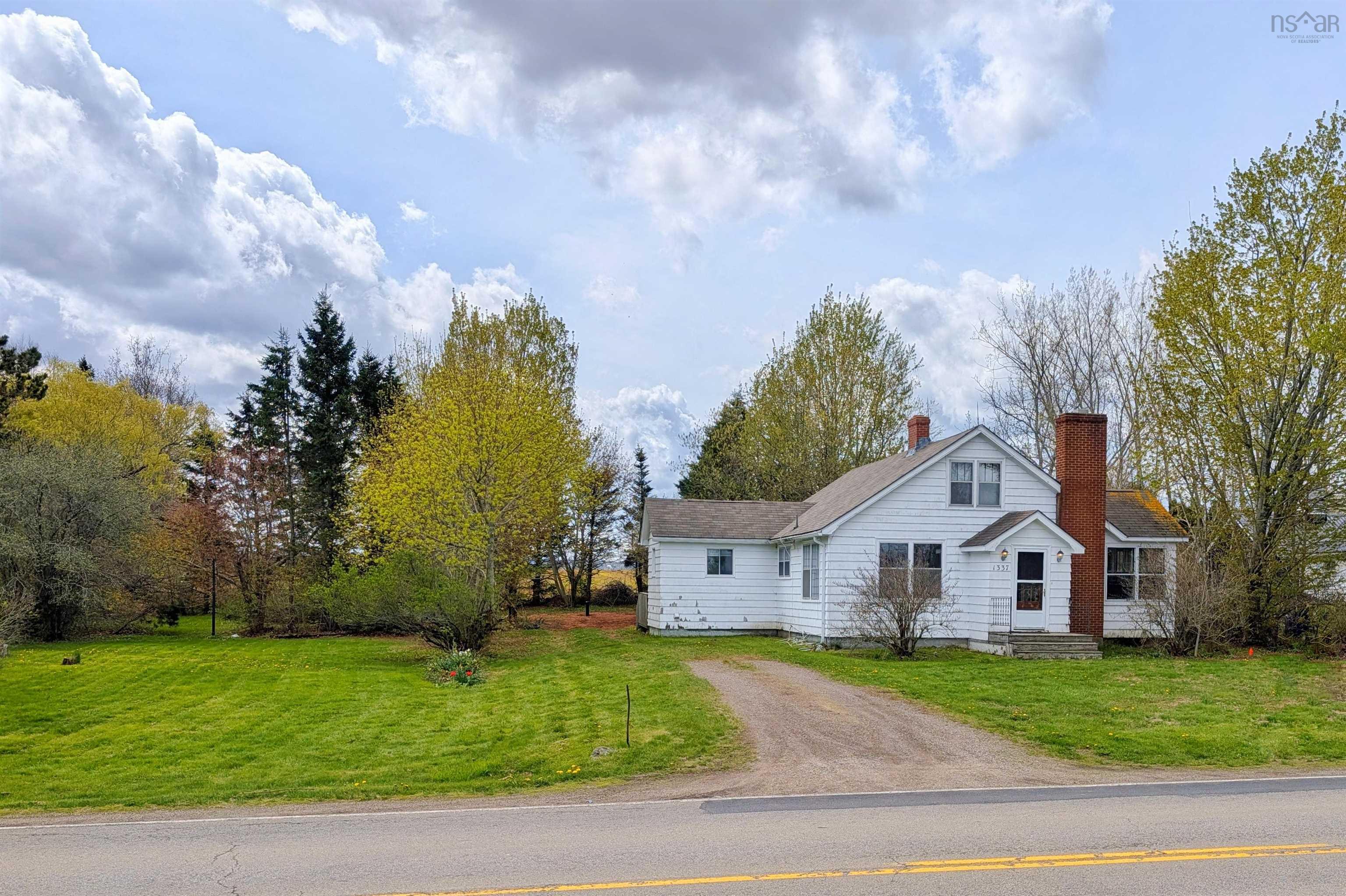 $365,000.00: 1337 358 Highway, Port Williams