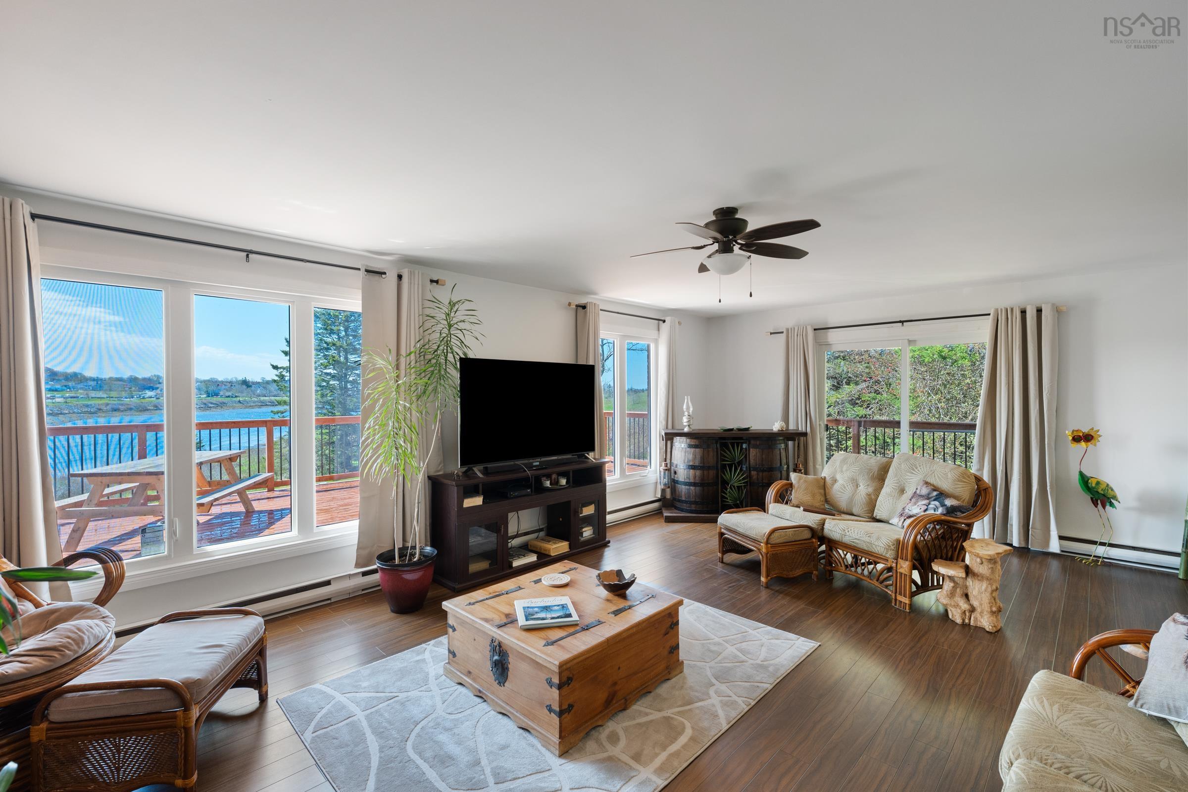 $699,000.00: 18-20 Harbourview Drive, Yarmouth