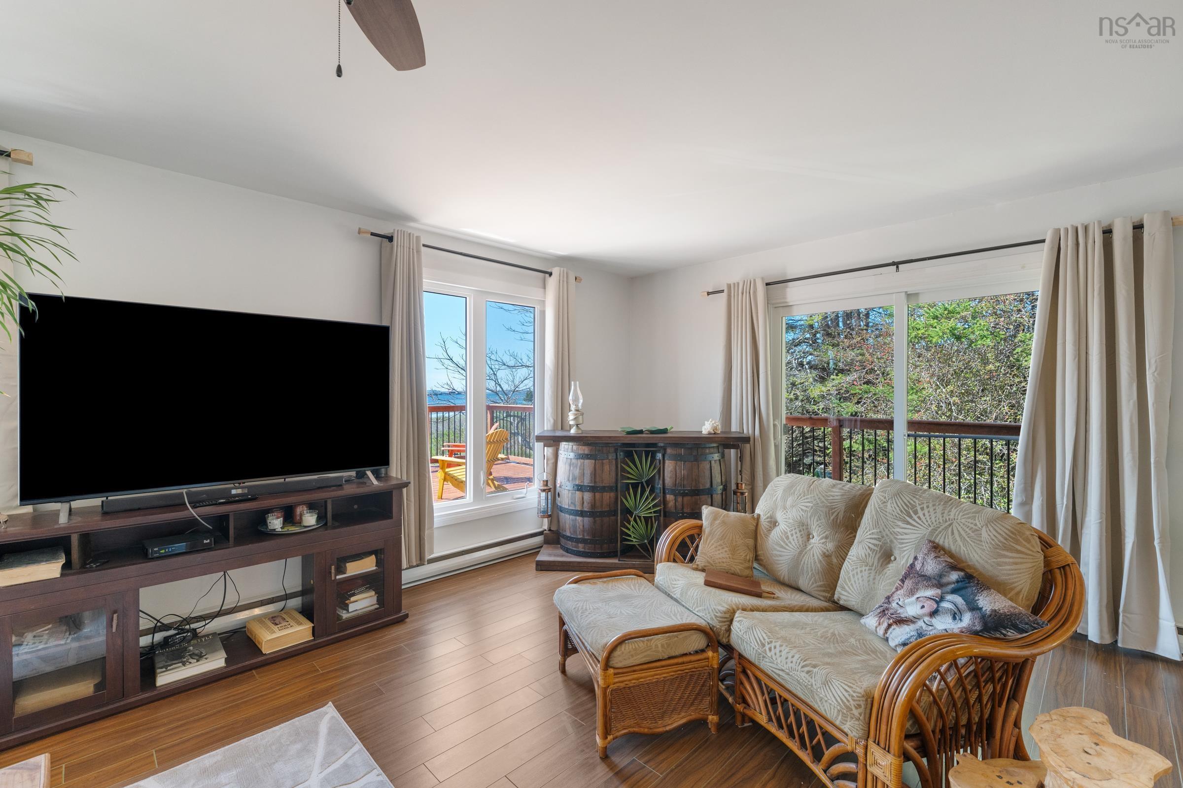 $699,000.00: 18-20 Harbourview Drive, Yarmouth