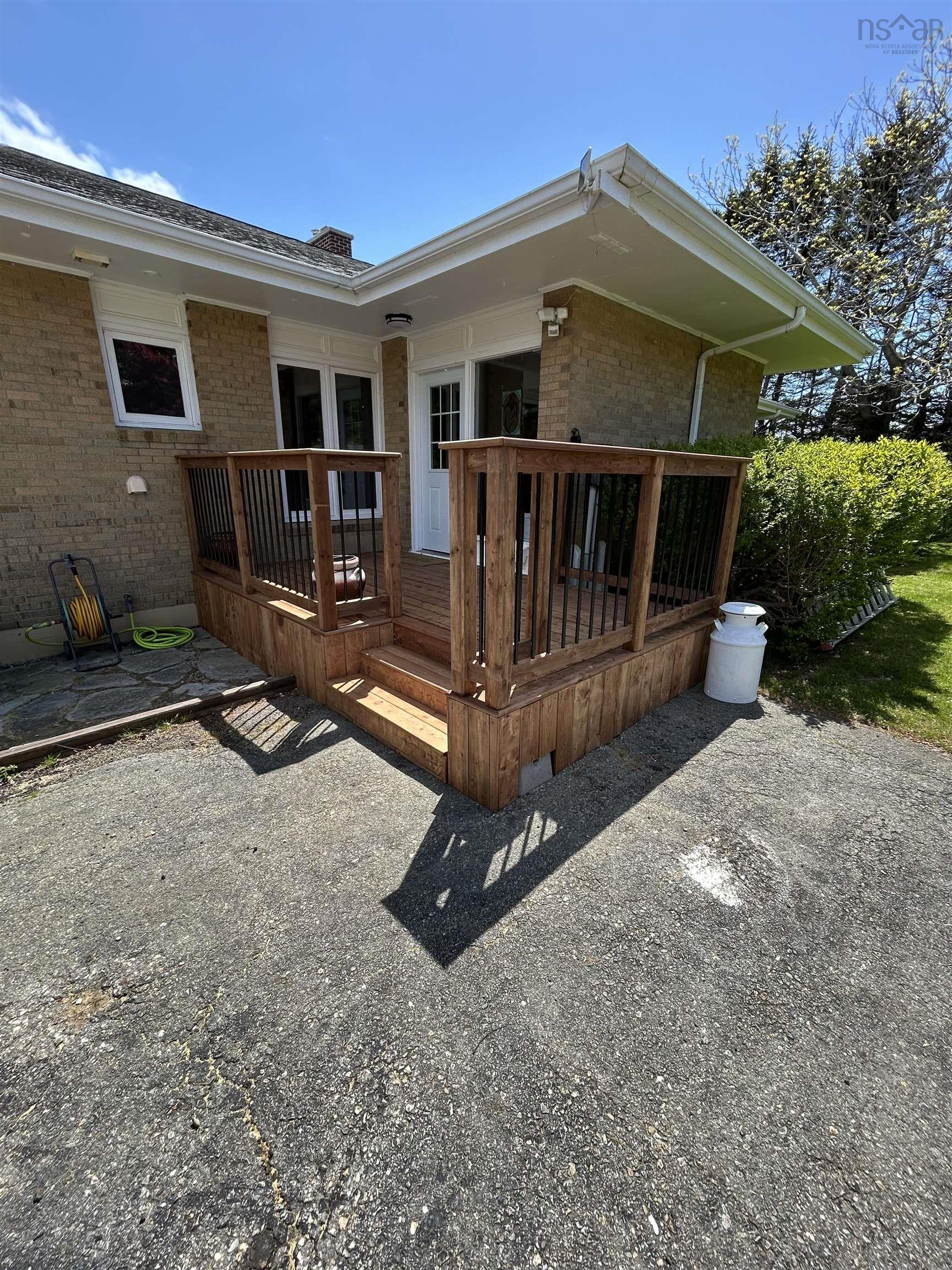 $699,000.00: 18-20 Harbourview Drive, Yarmouth
