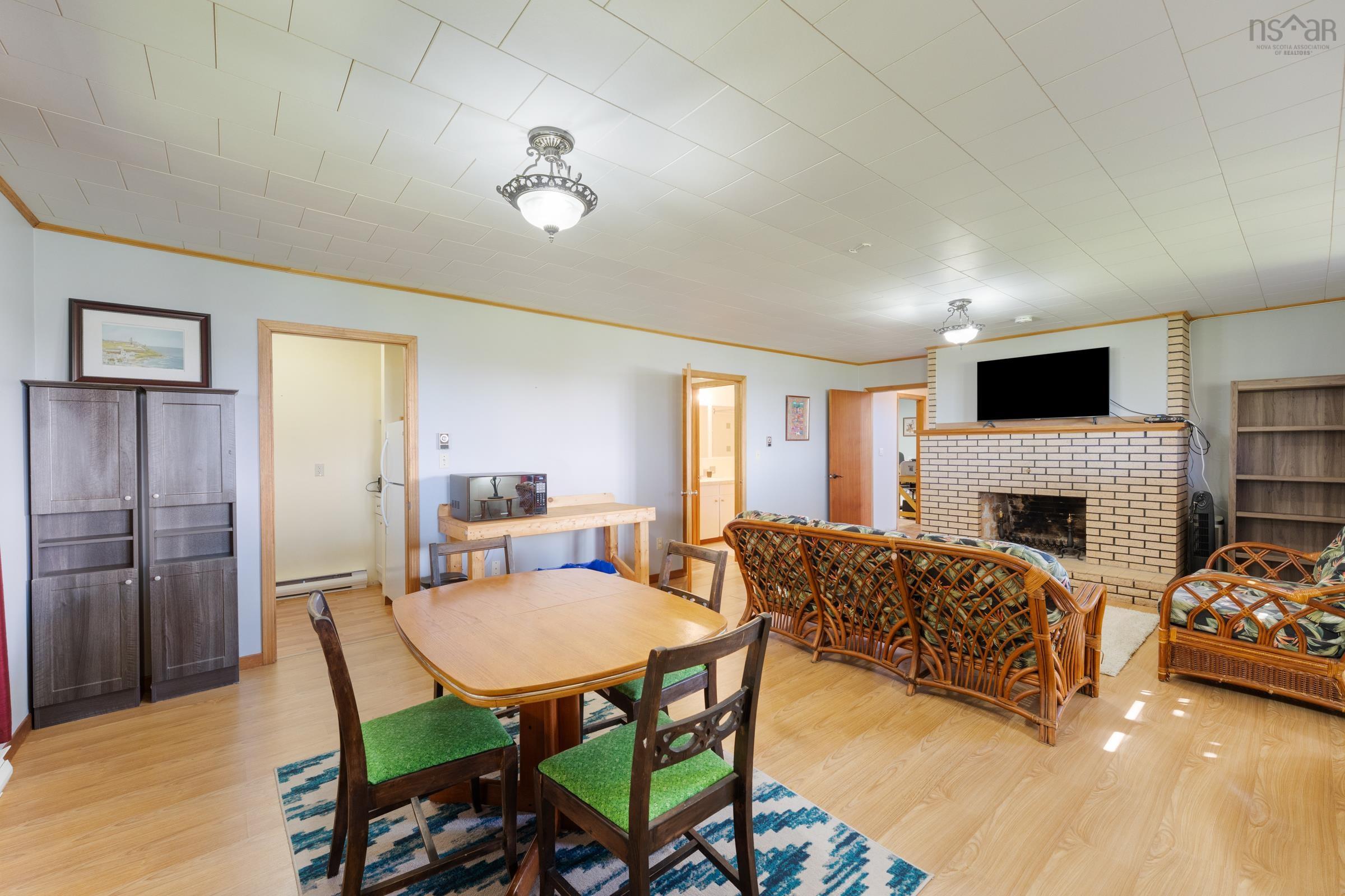 $699,000.00: 18-20 Harbourview Drive, Yarmouth