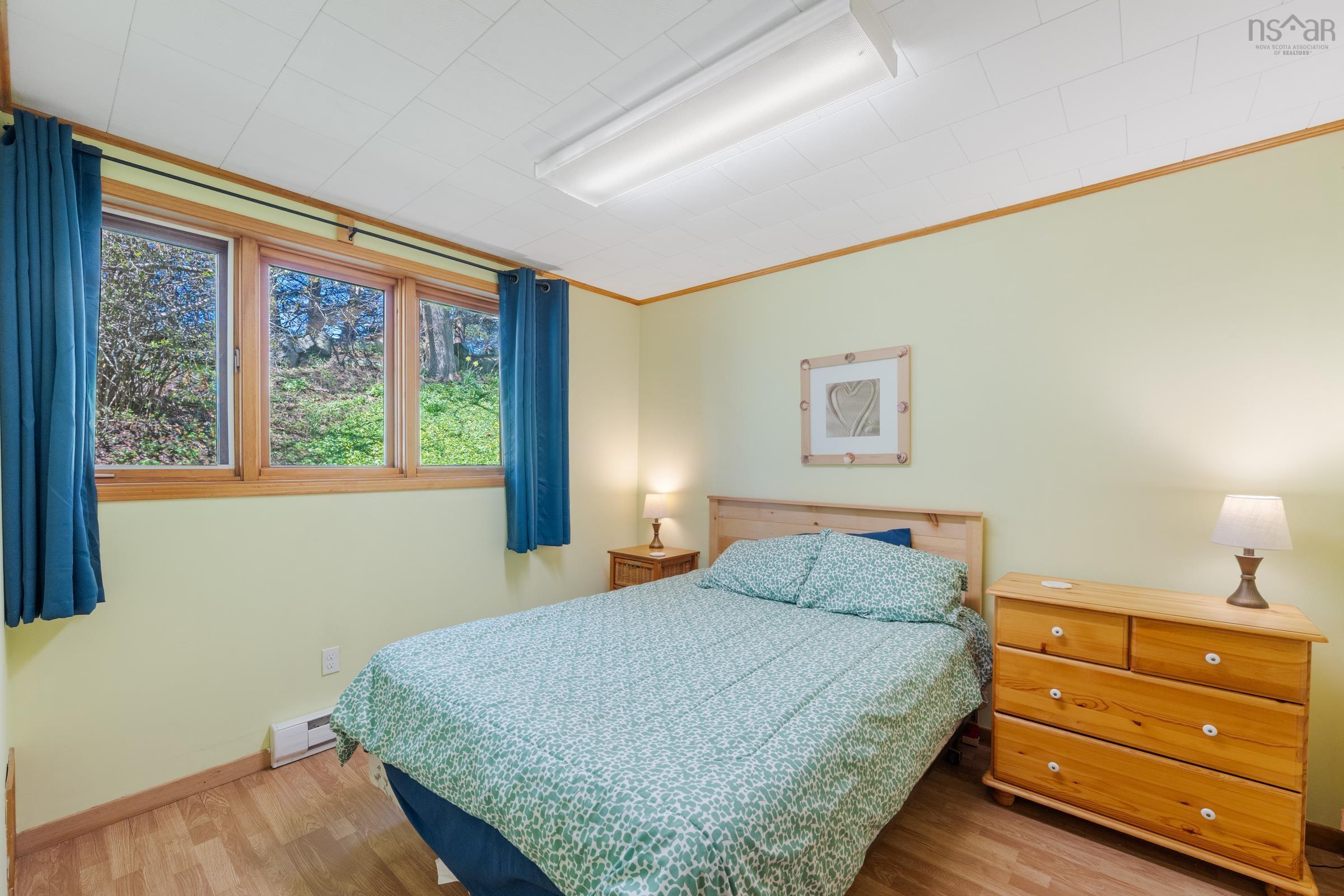 $699,000.00: 18-20 Harbourview Drive, Yarmouth