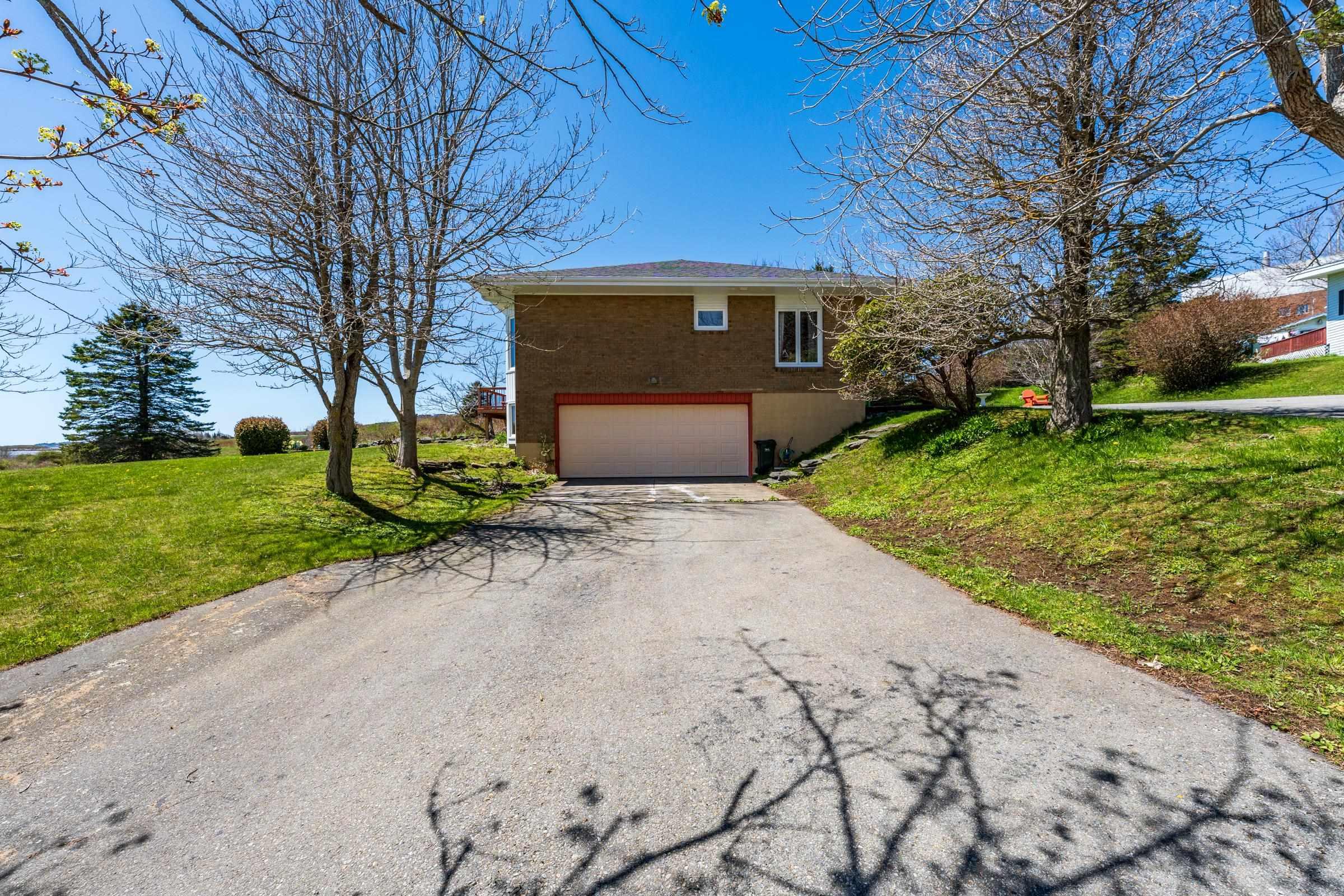 $699,000.00: 18-20 Harbourview Drive, Yarmouth