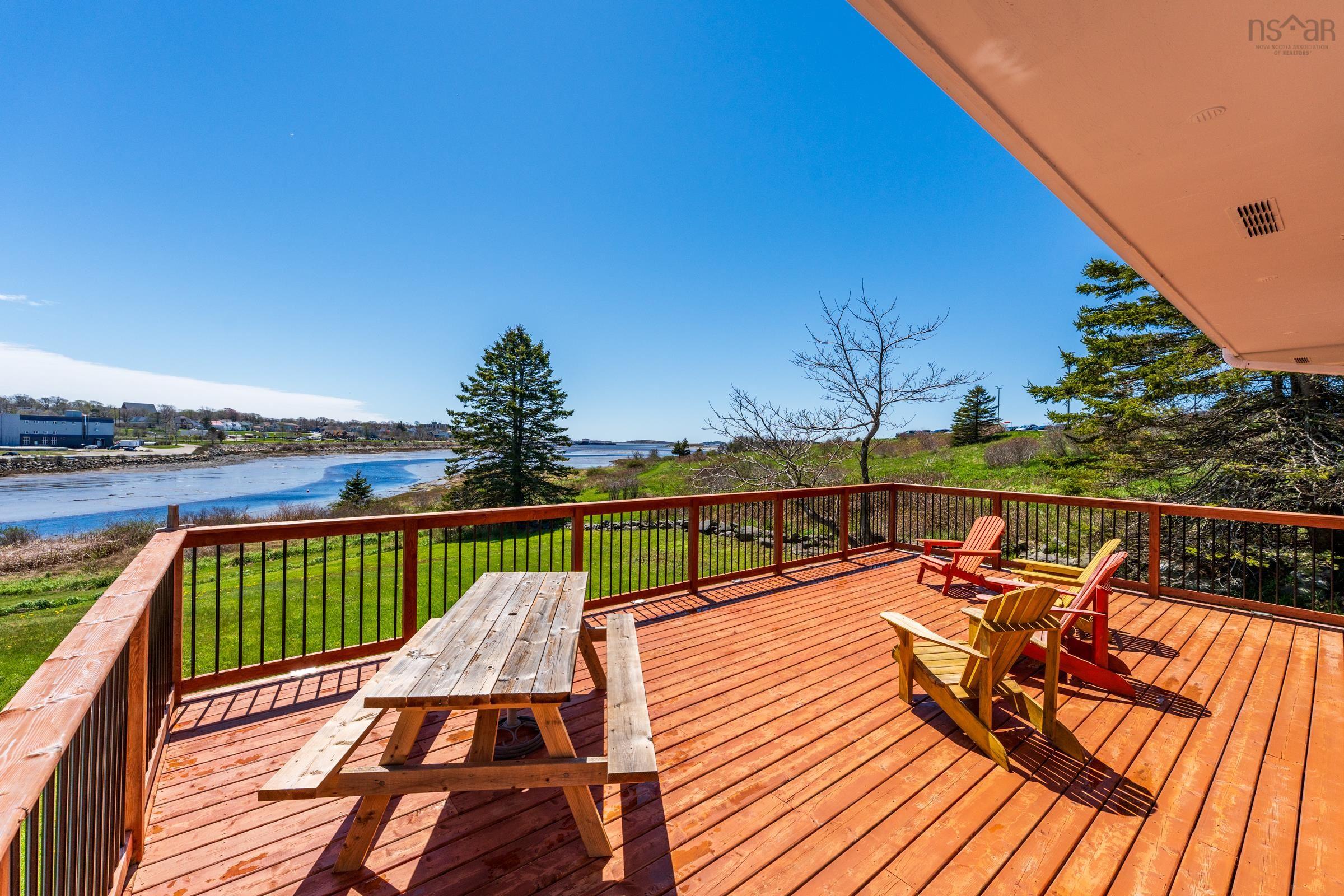 $699,000.00: 18-20 Harbourview Drive, Yarmouth