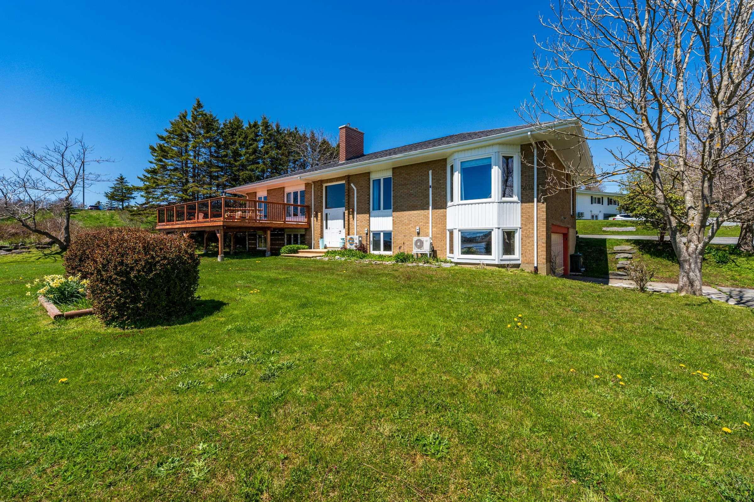 $699,000.00: 18-20 Harbourview Drive, Yarmouth