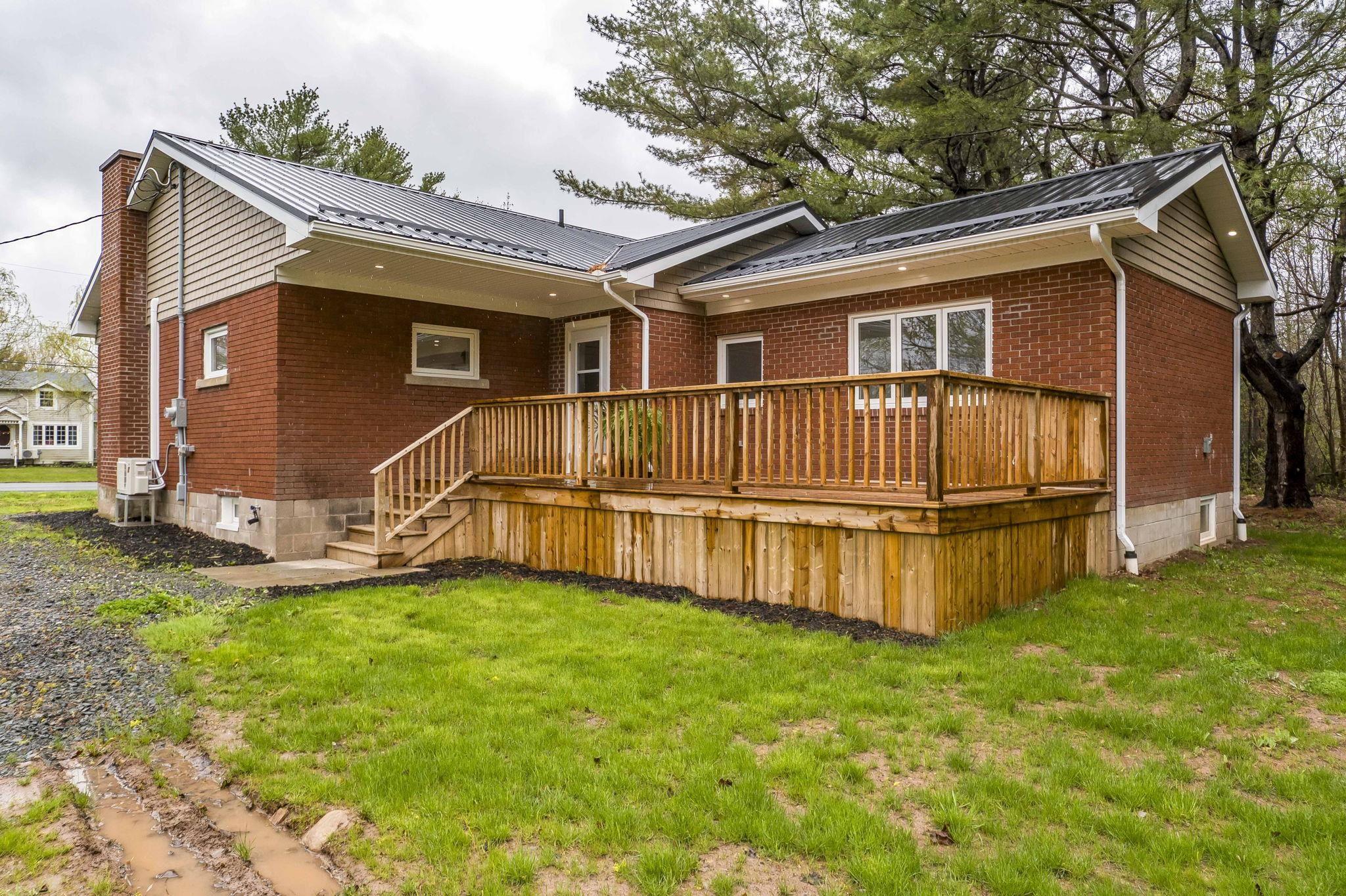 $430,000.00: 1649 Avondale Road, Mantua