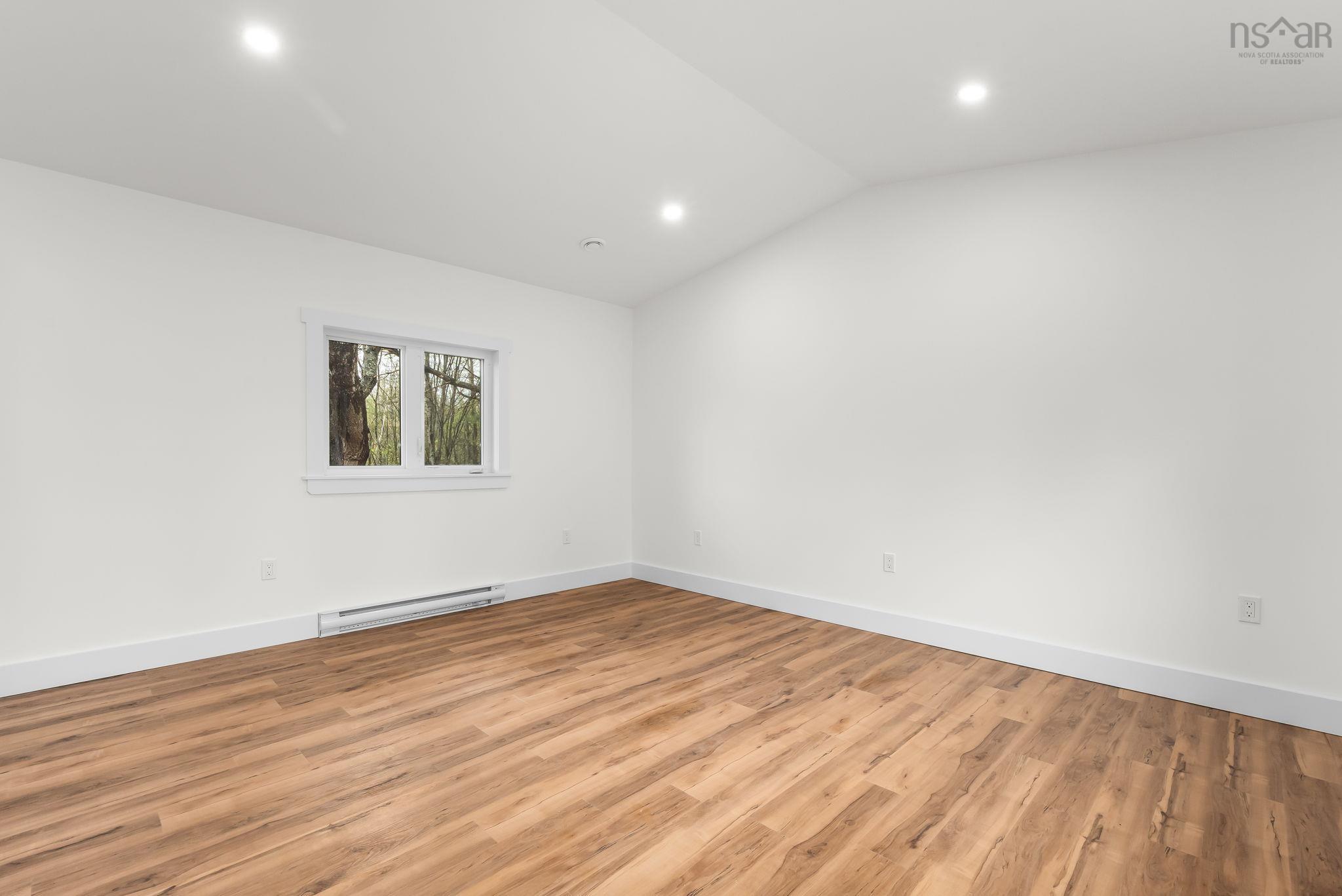 $430,000.00: 1649 Avondale Road, Mantua
