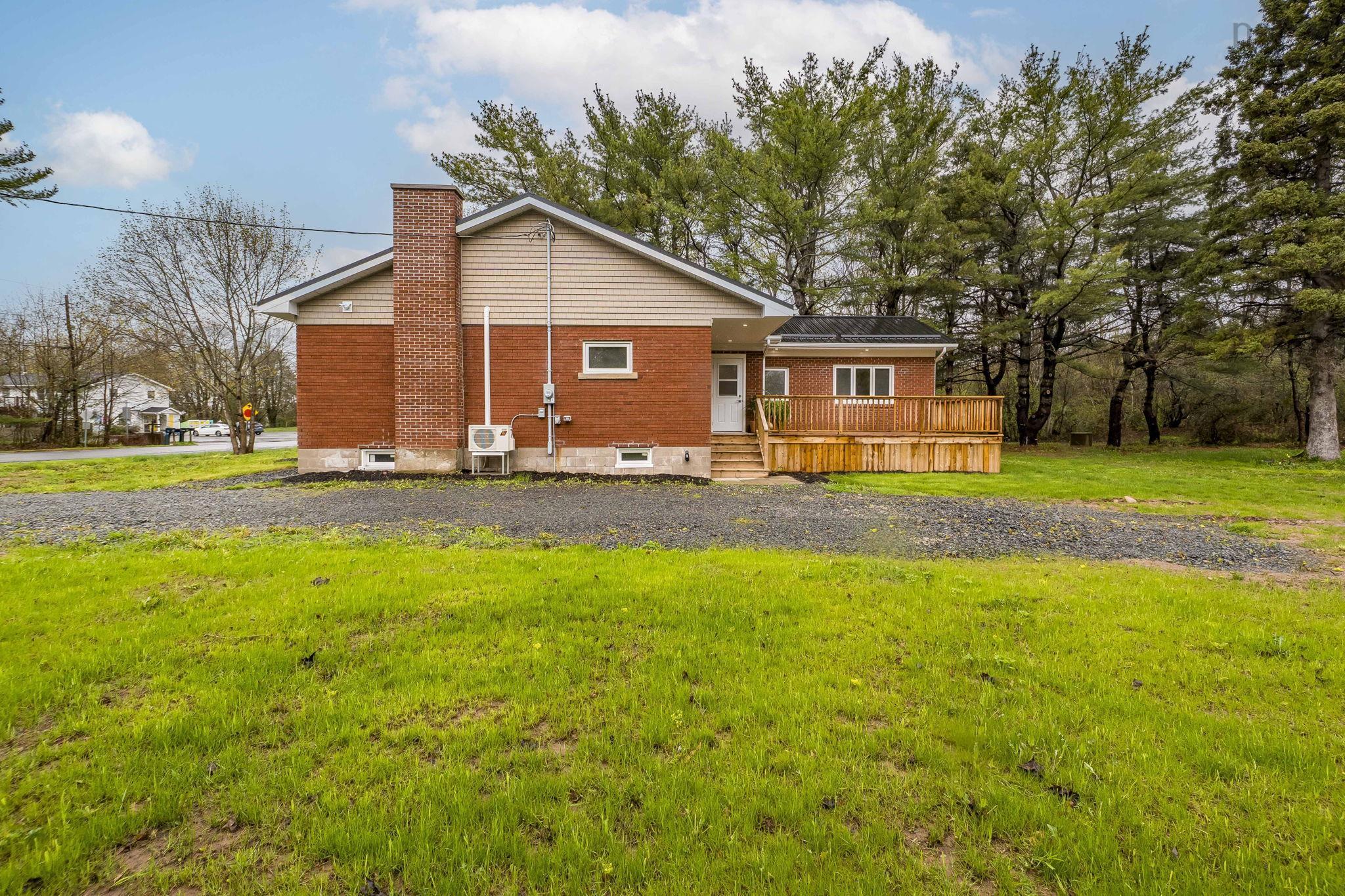 $430,000.00: 1649 Avondale Road, Mantua