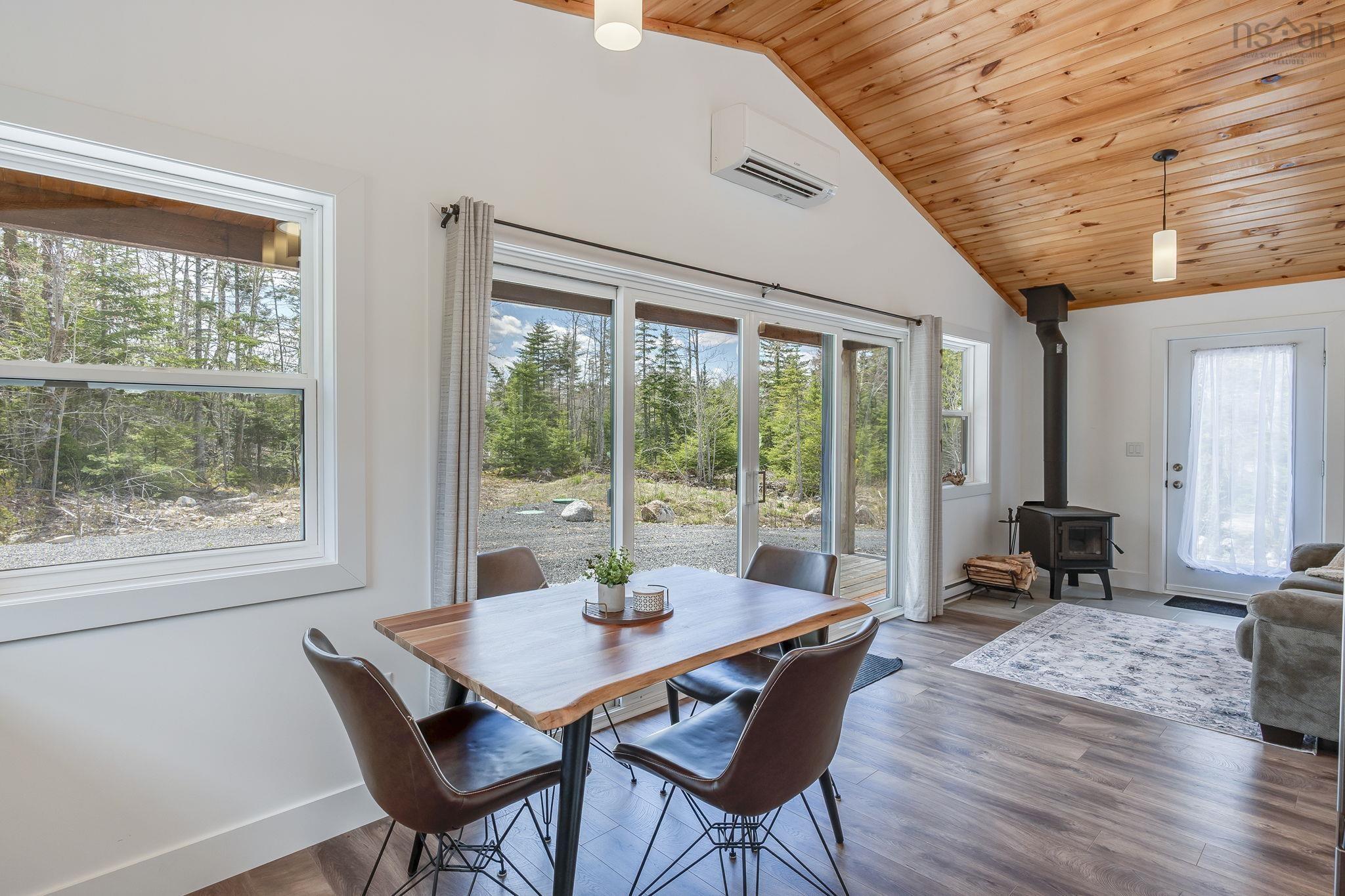 $299,900.00: 366 Loon Lake Drive, Lake Paul