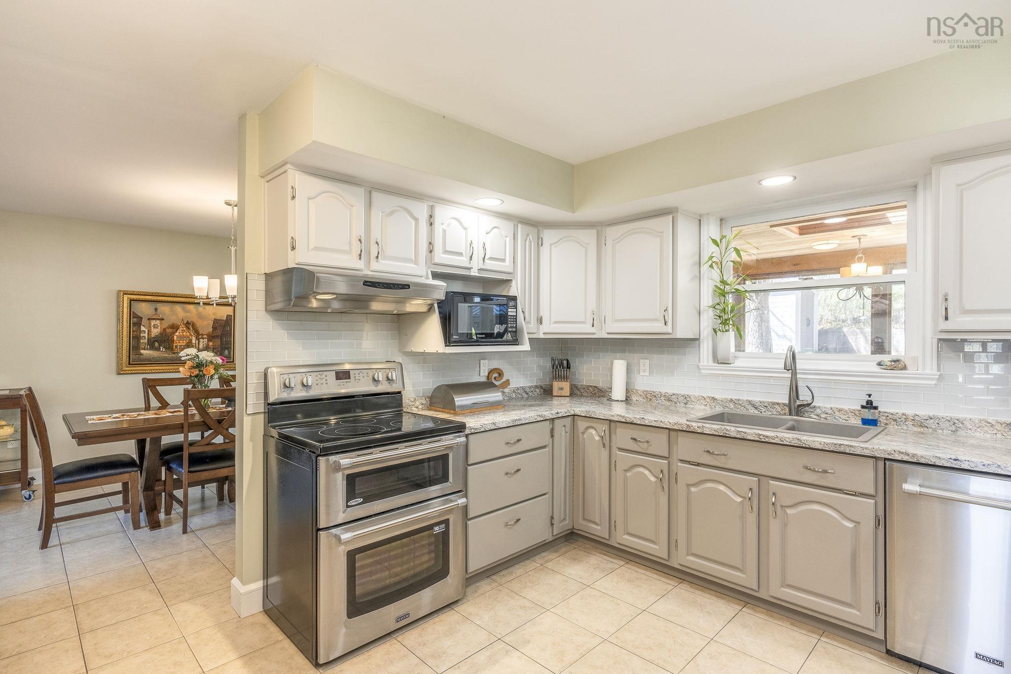 $550,000.00: 909 Julie Drive, Kingston