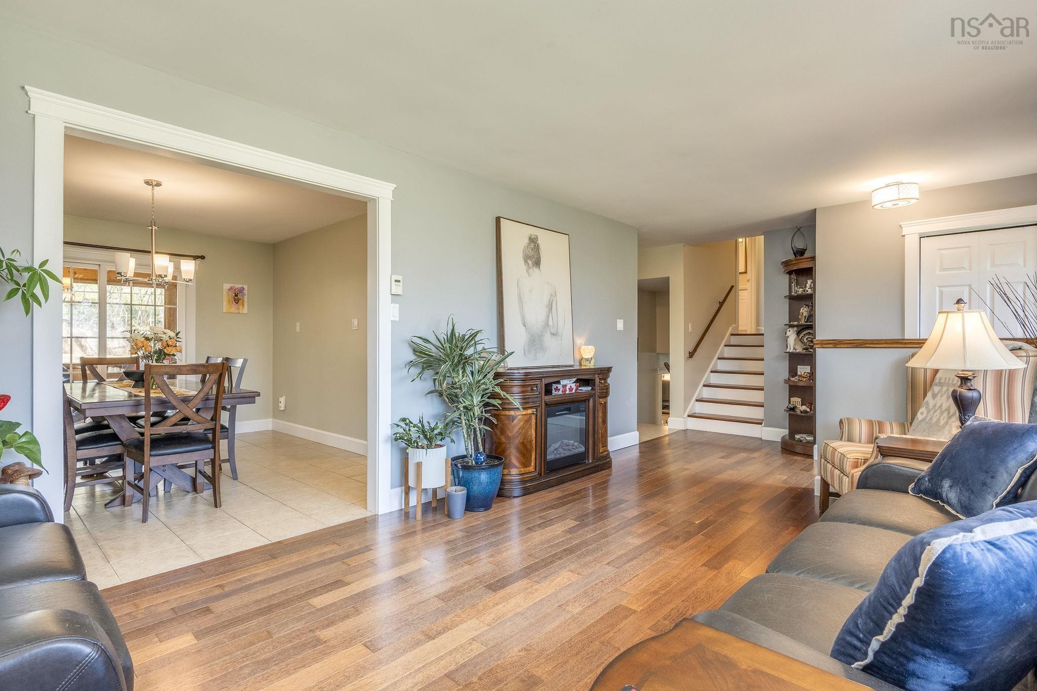 $550,000.00: 909 Julie Drive, Kingston