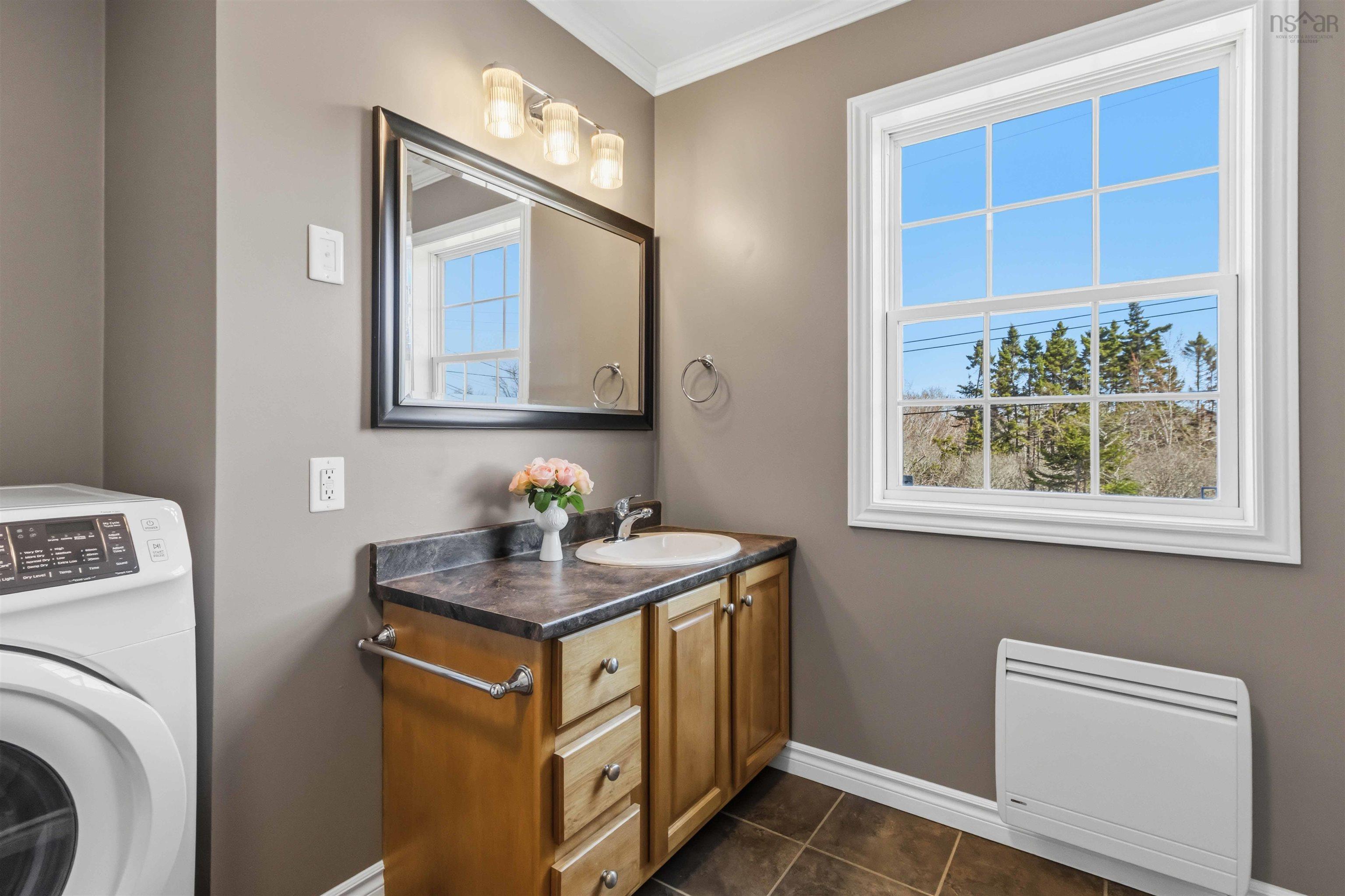 $449,900.00: 8 Harbour View Drive, Portuguese Cove