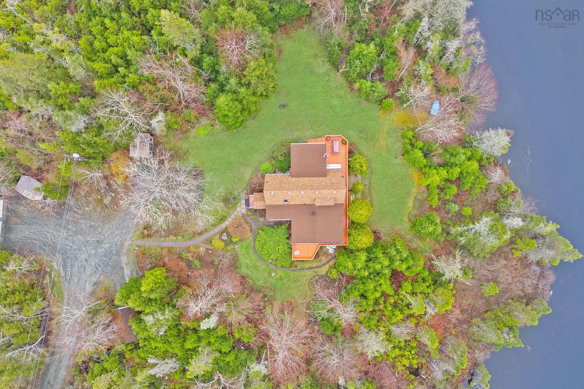 $649,900.00: 11028 Highway 7, Lake Charlotte
