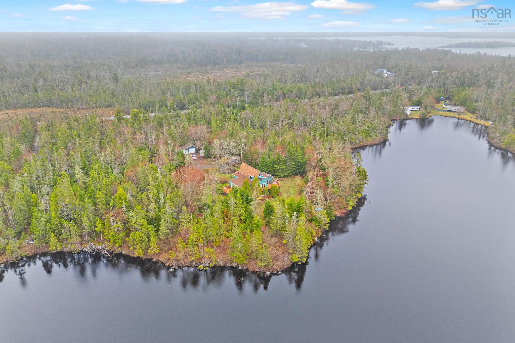 $649,900.00: 11028 Highway 7, Lake Charlotte