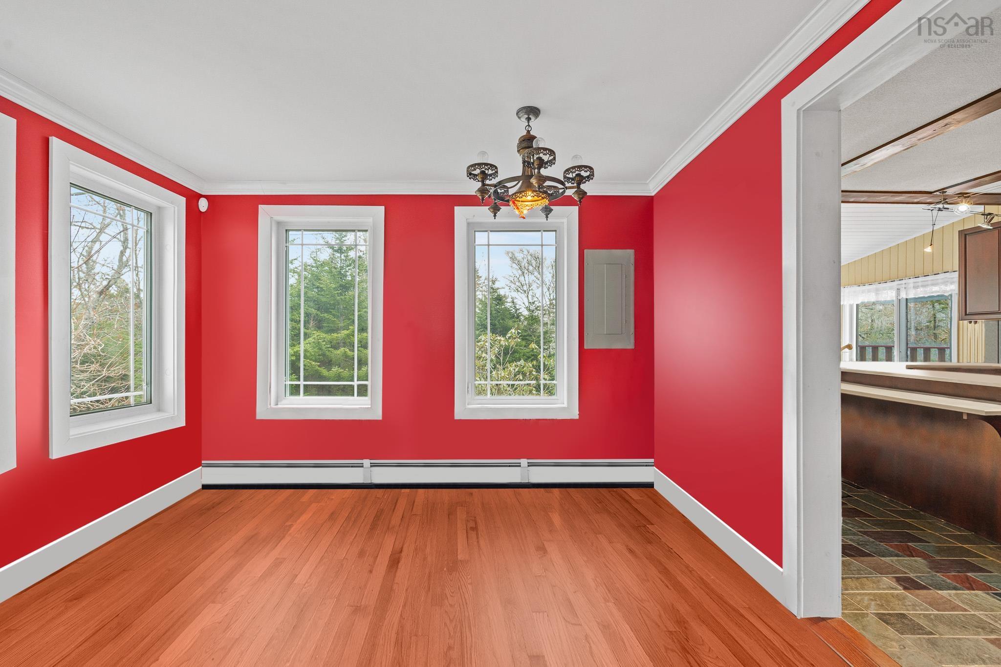 $649,900.00: 11028 Highway 7, Lake Charlotte