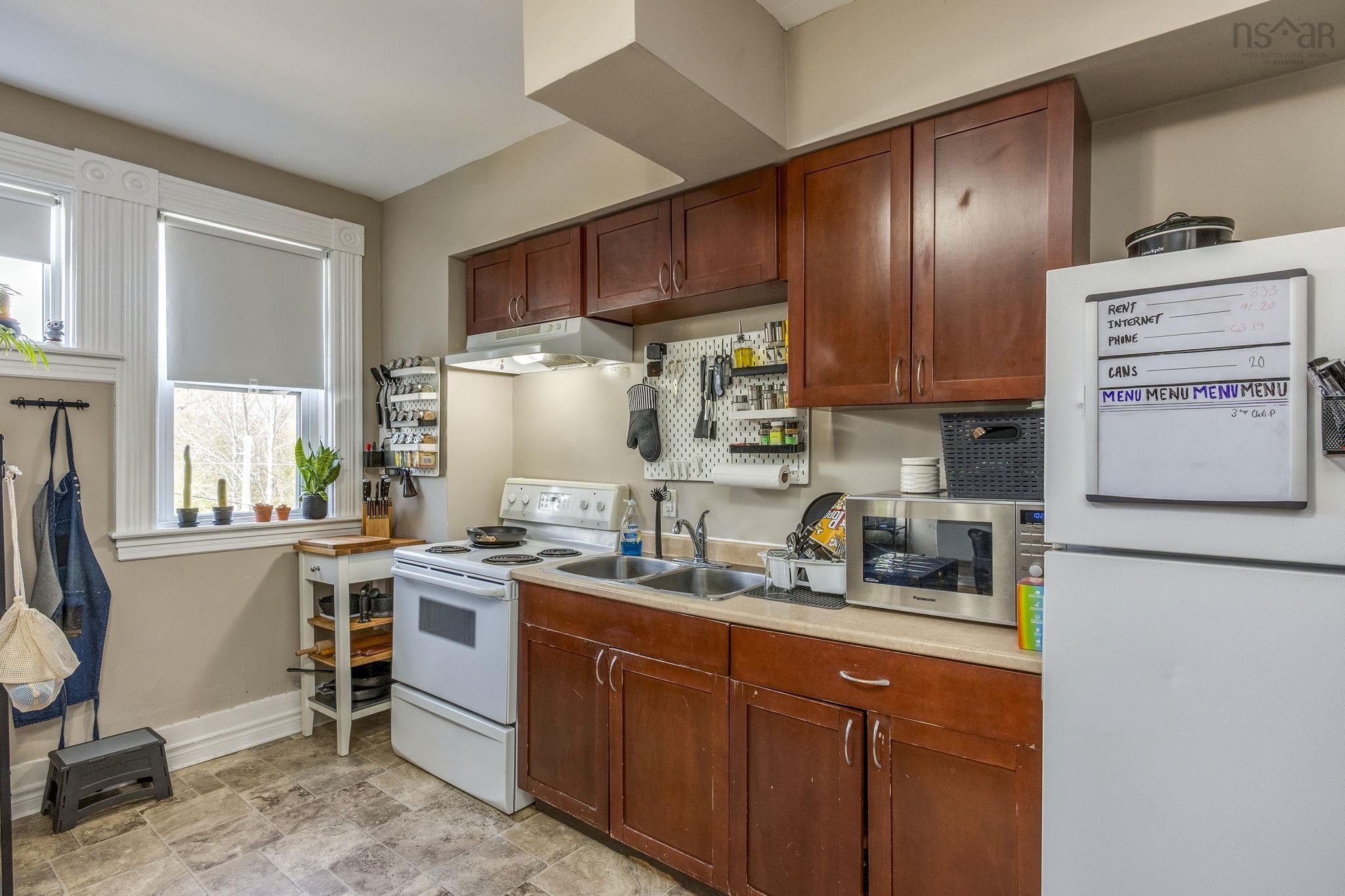 $1,350,000.00: 257 Wiley Avenue S, Windsor
