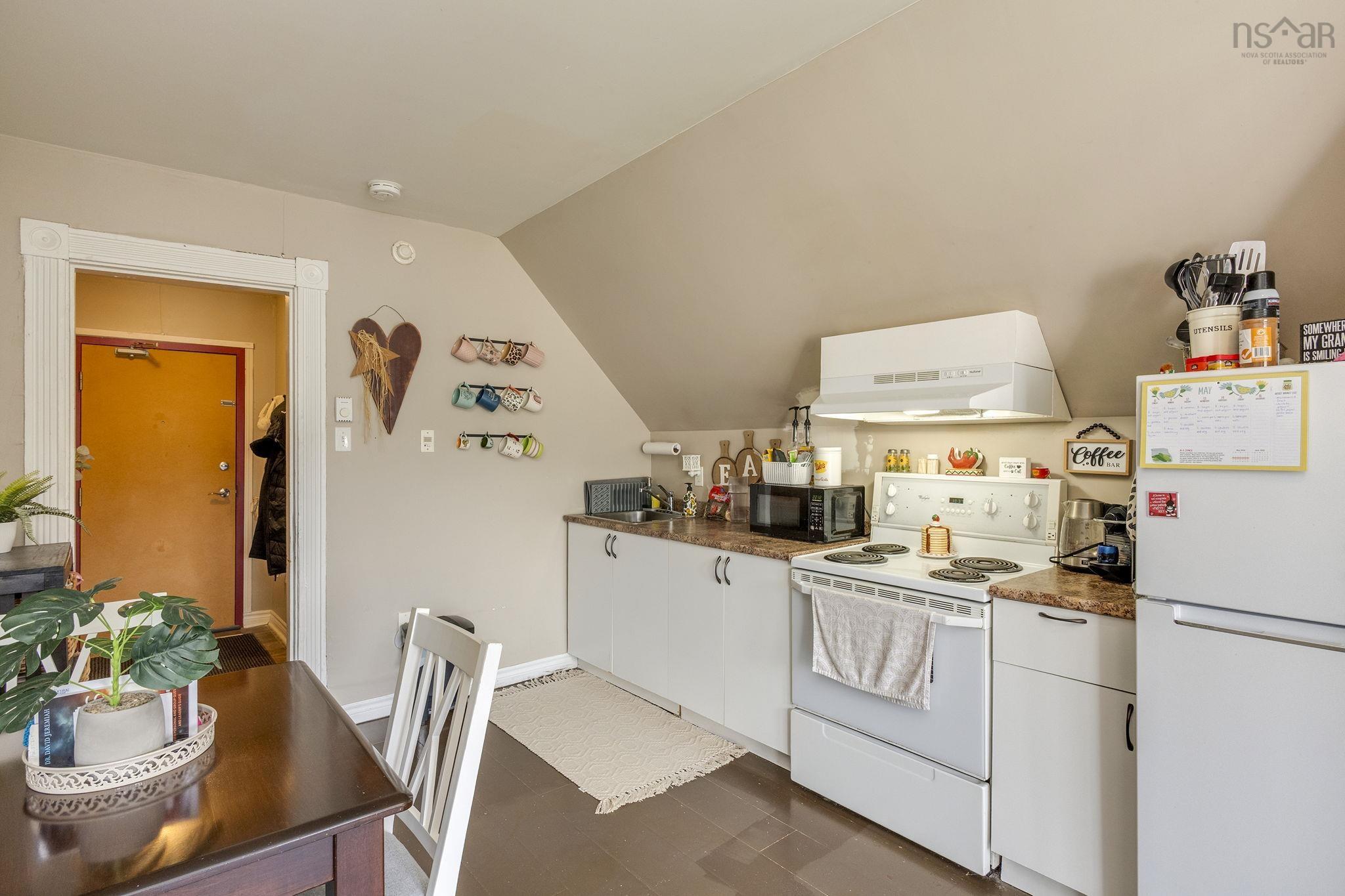 $1,350,000.00: 257 Wiley Avenue S, Windsor