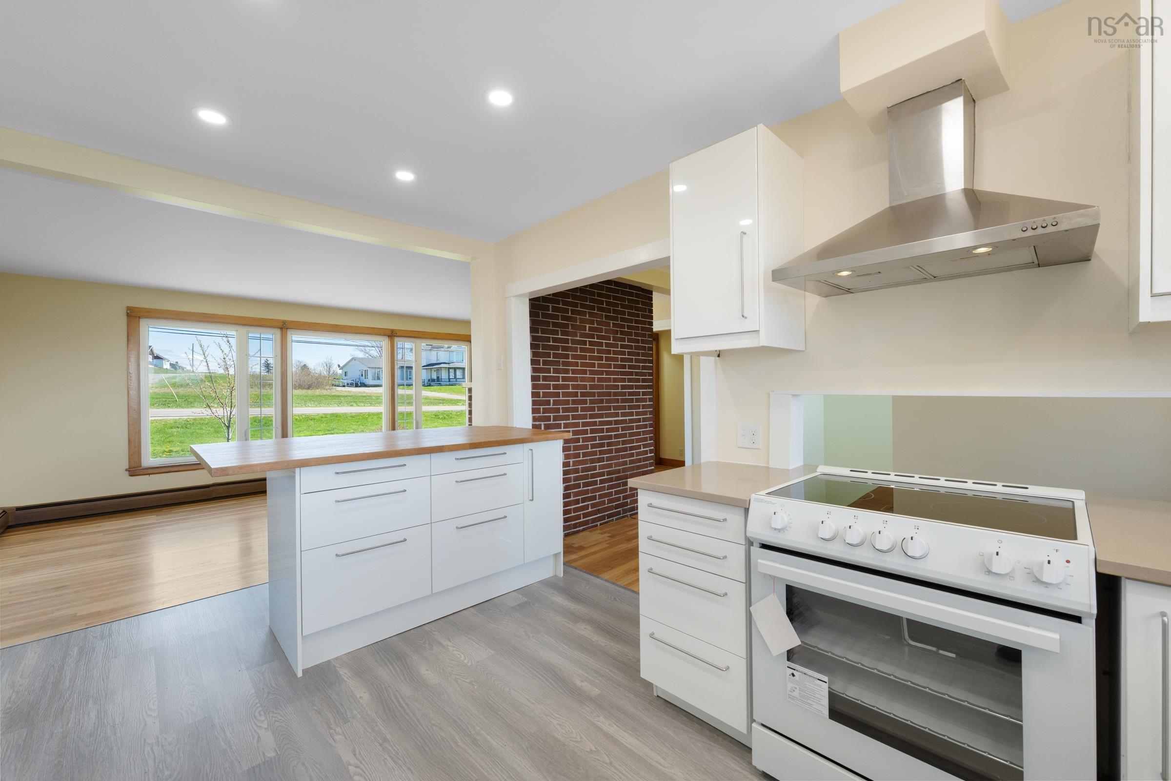 $342,500.00: 3367 Highway 1, Belliveaus Cove